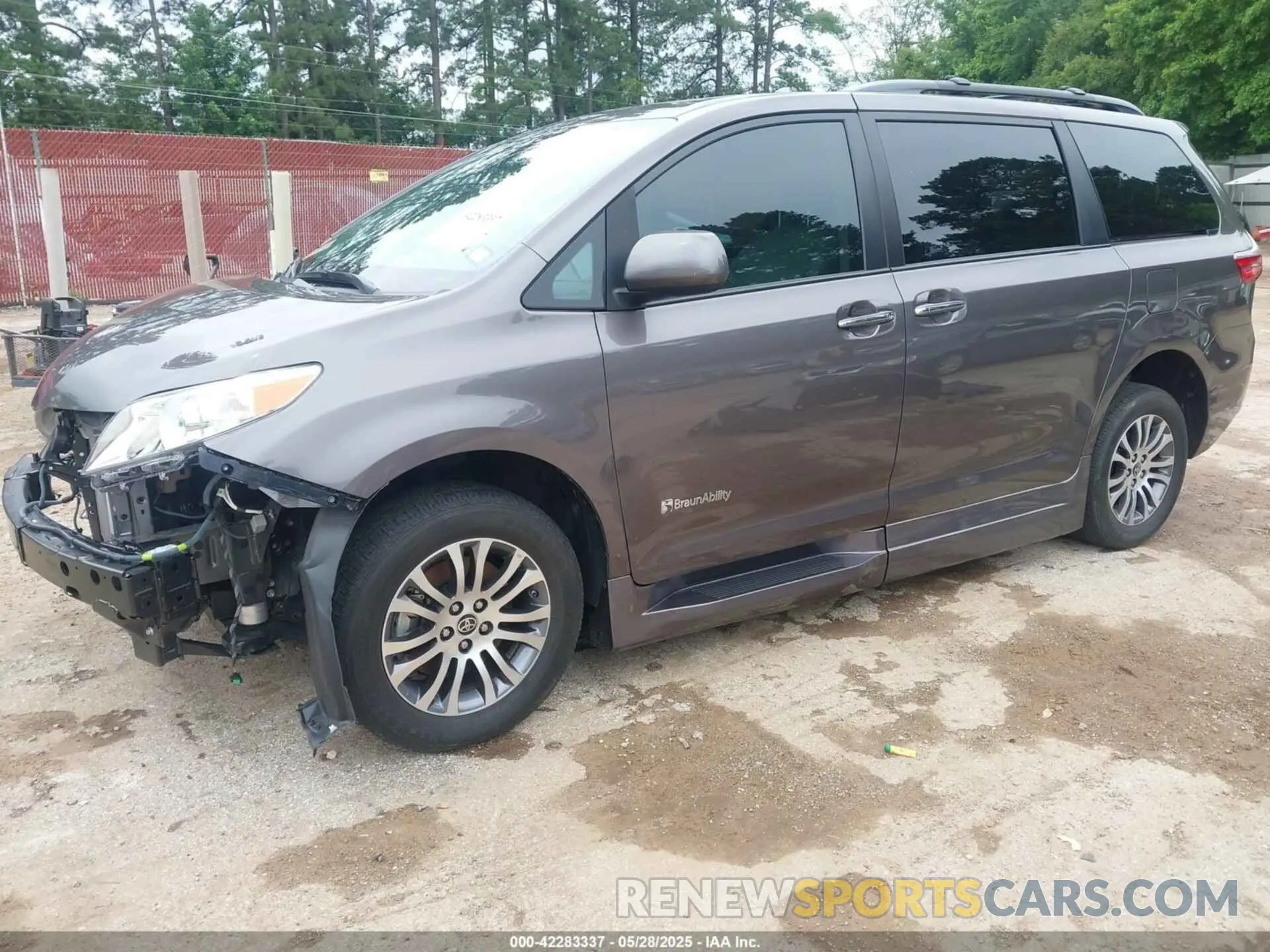 2 fotografías del automóvil dañado 5TDYZ3DC7LS078761 TOYOTA SIENNA 2020