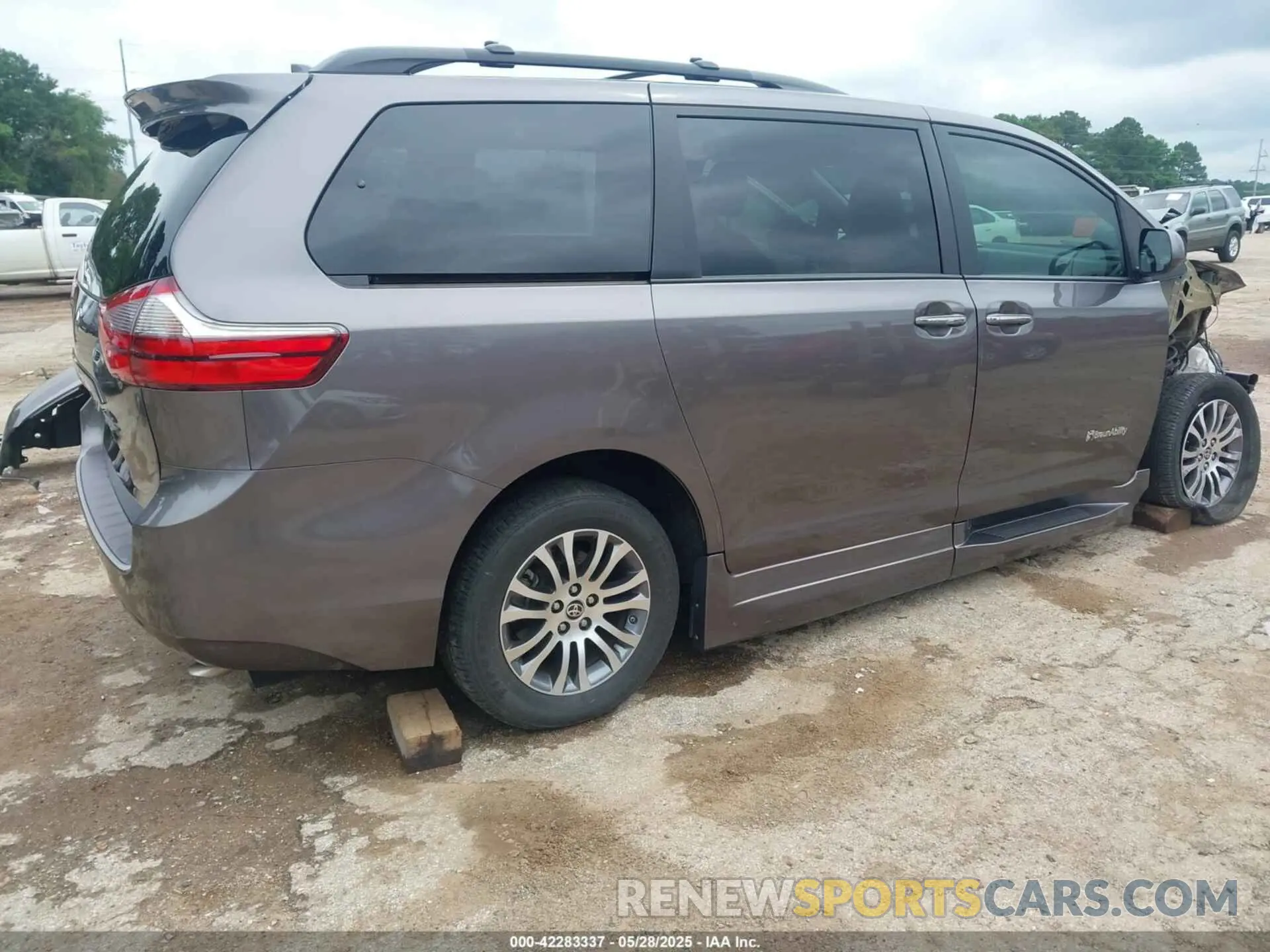 4 fotografías del automóvil dañado 5TDYZ3DC7LS078761 TOYOTA SIENNA 2020