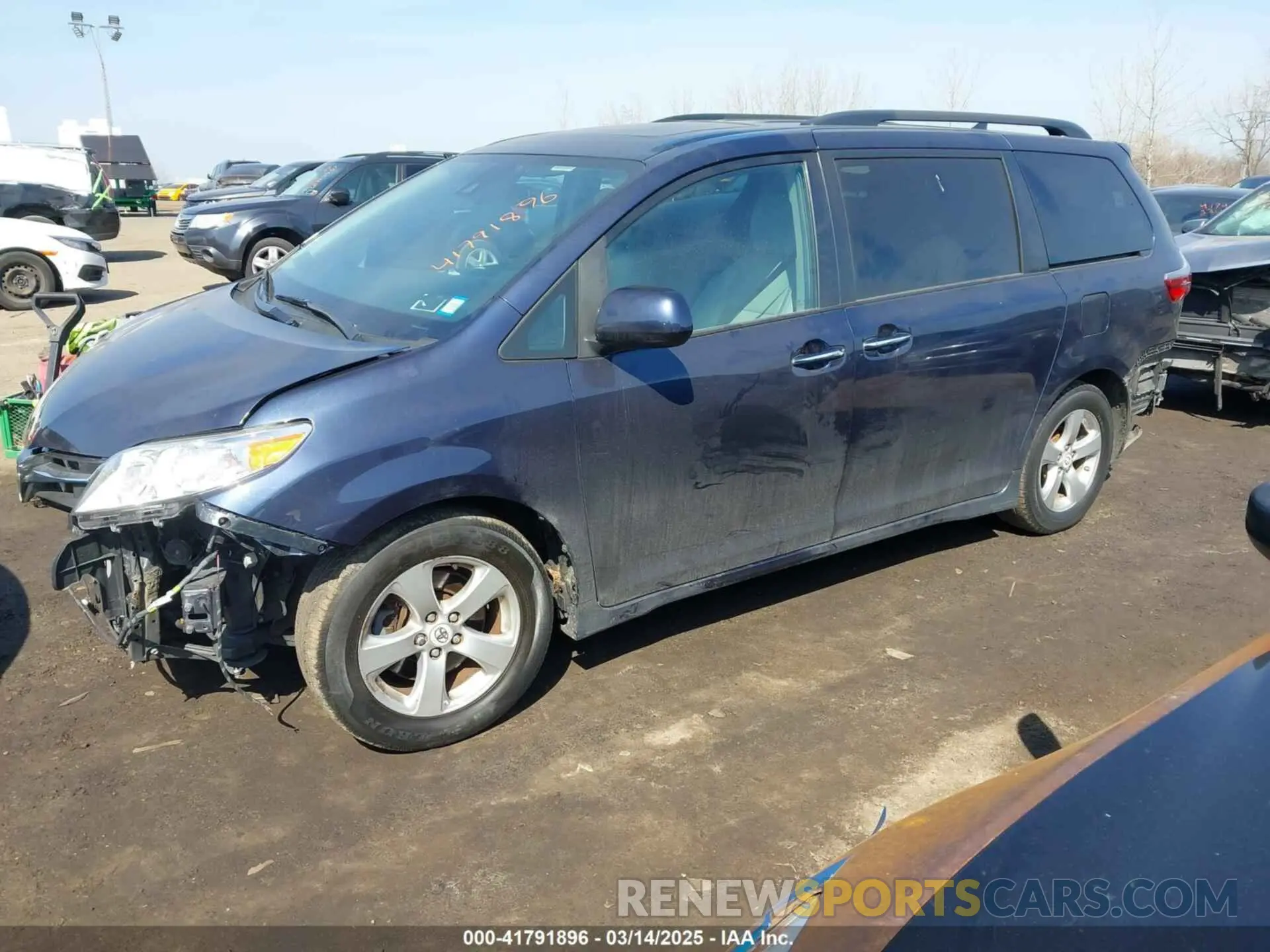 2 fotografías del automóvil dañado 5TDYZ3DC8LS069423 TOYOTA SIENNA 2020
