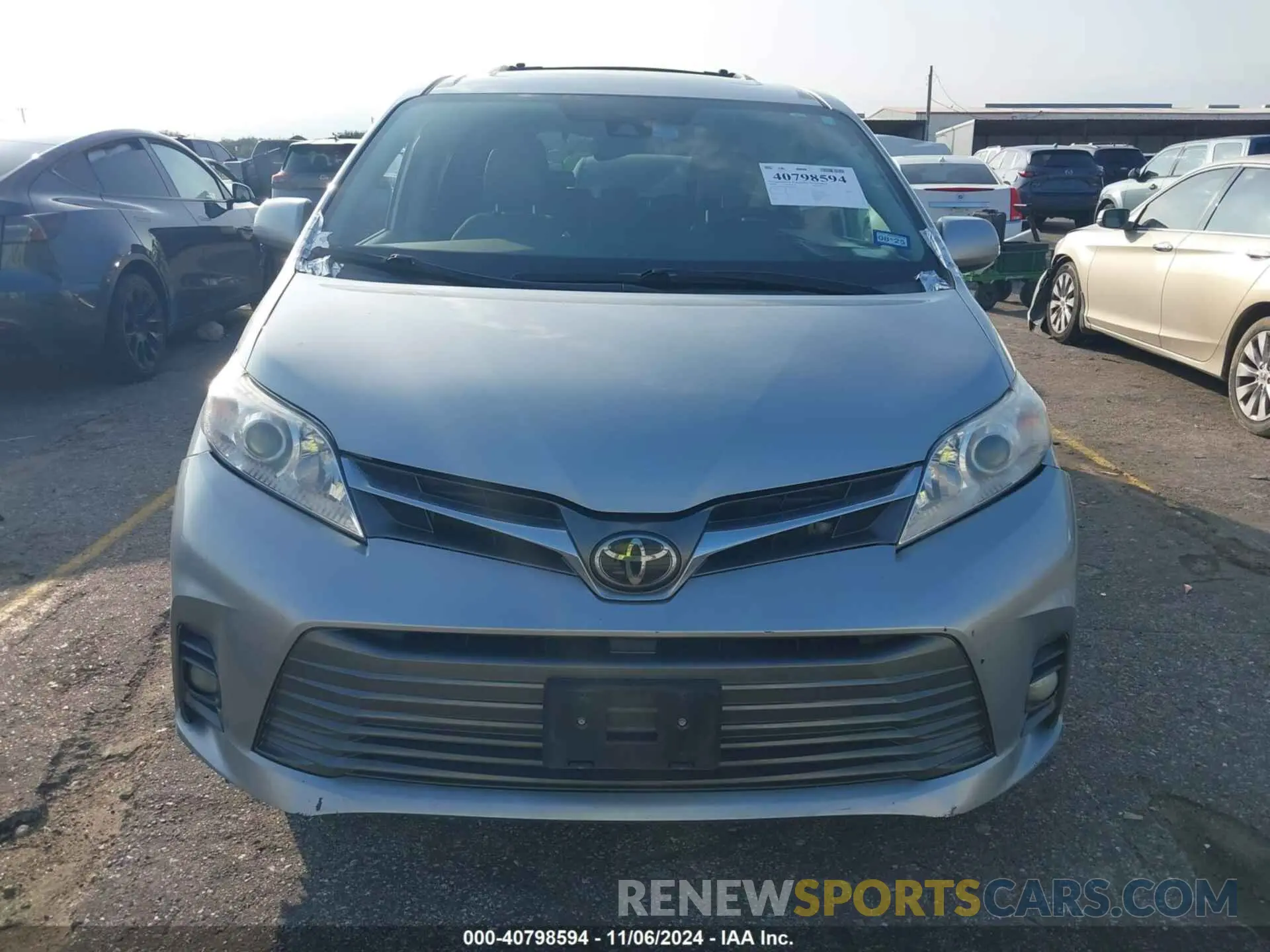 11 fotografías del automóvil dañado 5TDYZ3DC9LS026872 TOYOTA SIENNA 2020