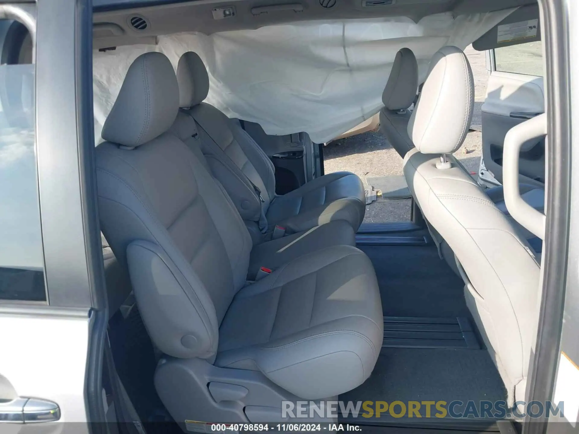 8 fotografías del automóvil dañado 5TDYZ3DC9LS026872 TOYOTA SIENNA 2020