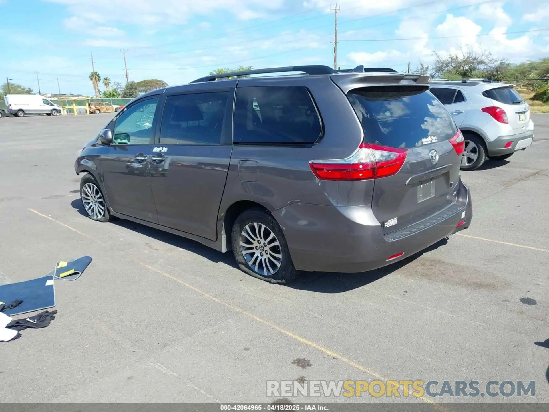 3 fotografías del automóvil dañado 5TDYZ3DCXLS078530 TOYOTA SIENNA 2020
