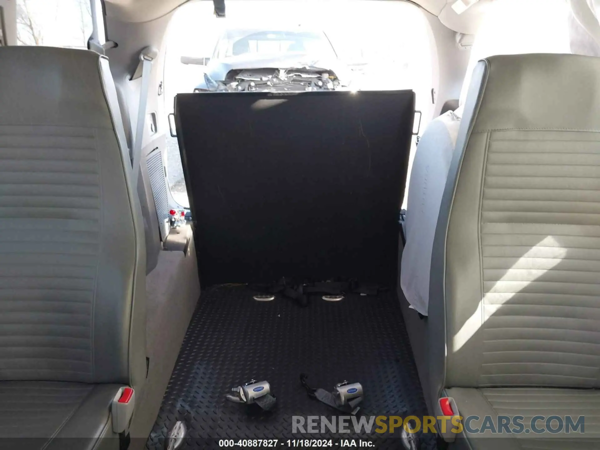 19 fotografías del automóvil dañado 5TDZZ3DC2LS066487 TOYOTA SIENNA 2020