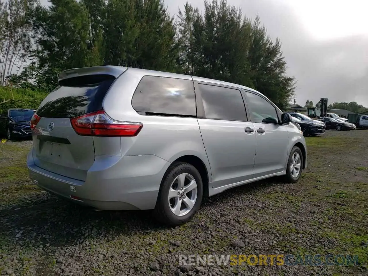 4 fotografías del automóvil dañado 5TDZZ3DC5LS072218 TOYOTA SIENNA 2020