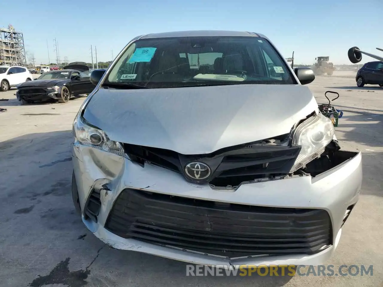 5 fotografías del automóvil dañado 5TDZZ3DC6LS072728 TOYOTA SIENNA 2020