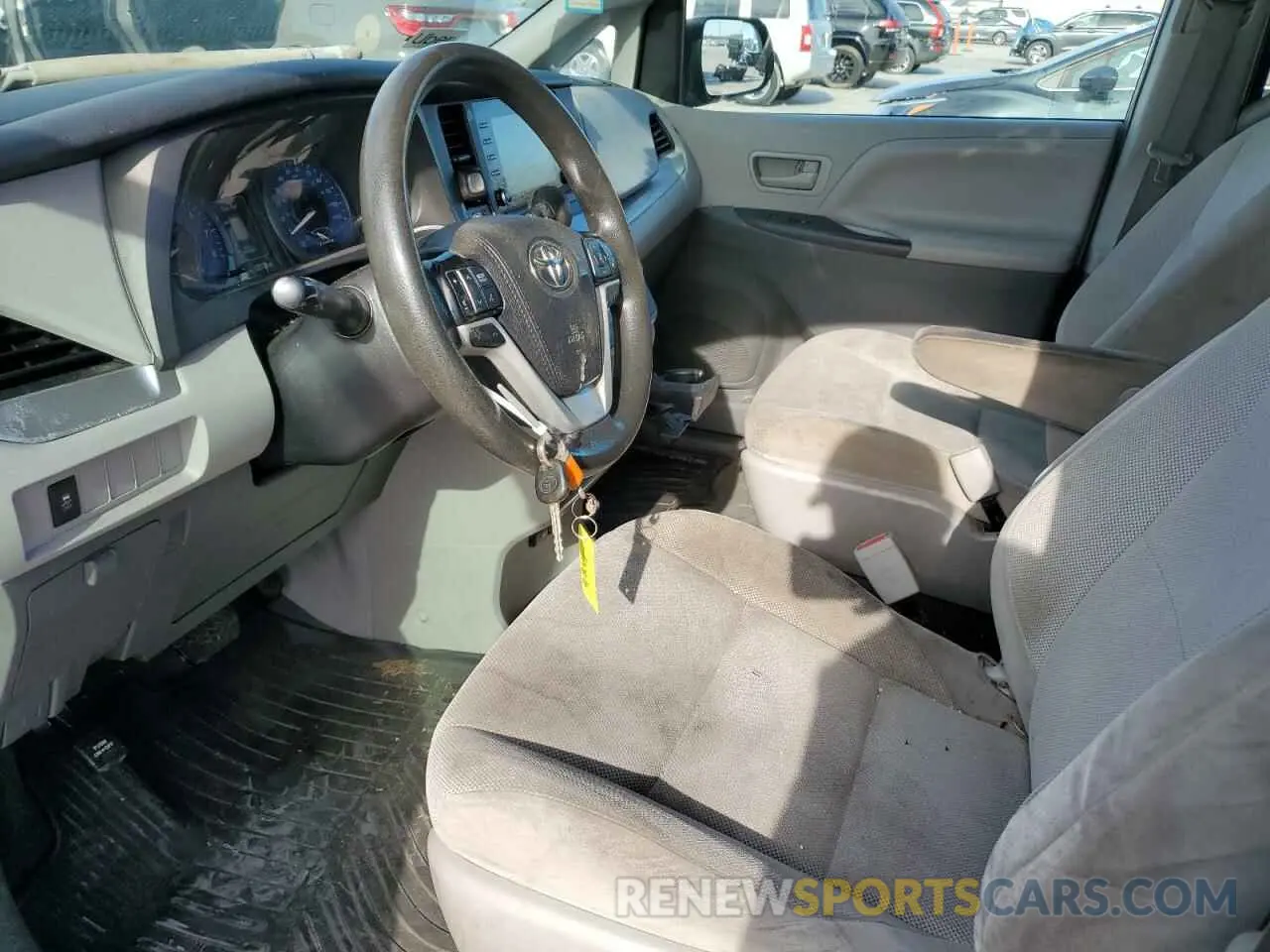 7 fotografías del automóvil dañado 5TDZZ3DC6LS072728 TOYOTA SIENNA 2020