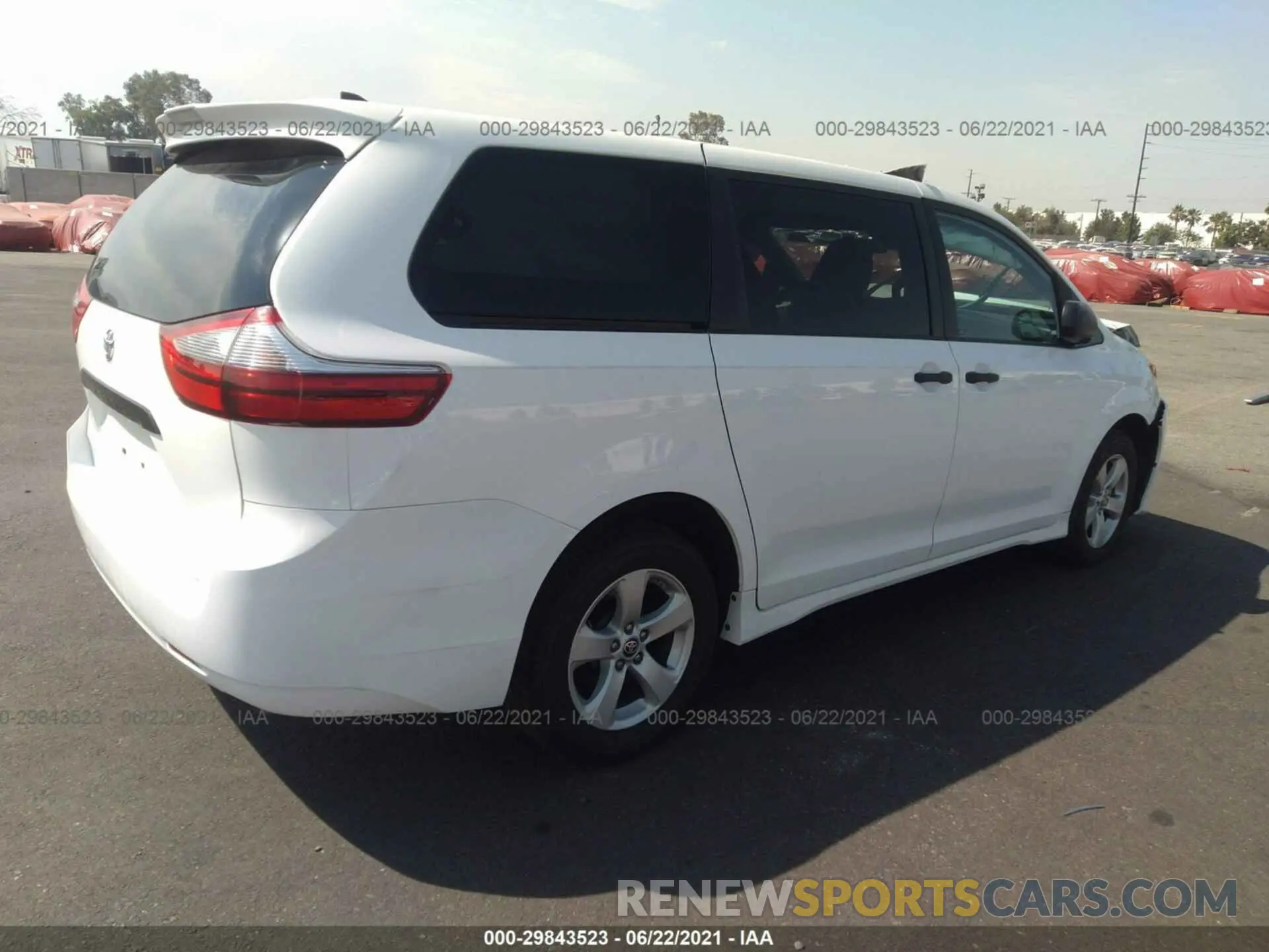4 fotografías del automóvil dañado 5TDZZ3DC7LS061530 TOYOTA SIENNA 2020