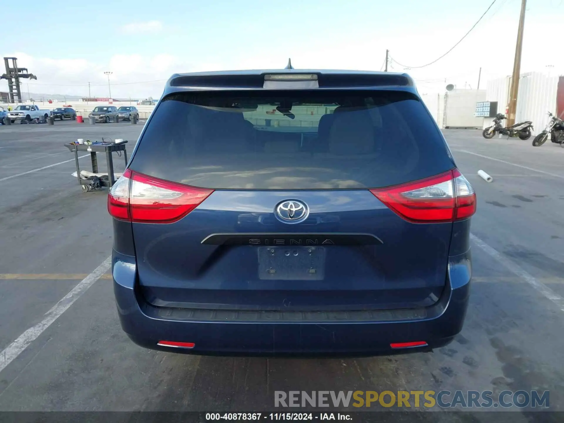 16 fotografías del automóvil dañado 5TDZZ3DC9LS047001 TOYOTA SIENNA 2020