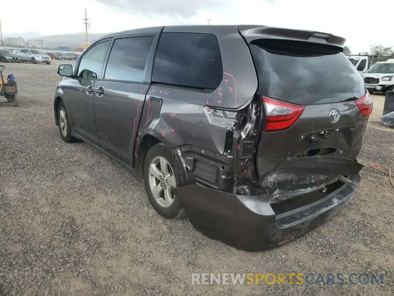 3 fotografías del automóvil dañado 5TDZZ3DCXLS021748 TOYOTA SIENNA 2020