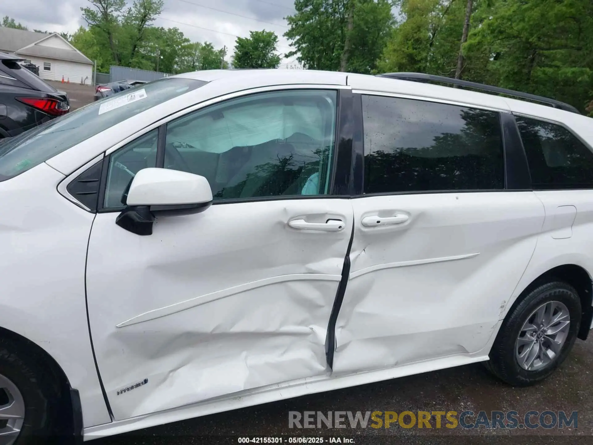 14 fotografías del automóvil dañado 5TDBRKEC8MS008394 TOYOTA SIENNA 2021