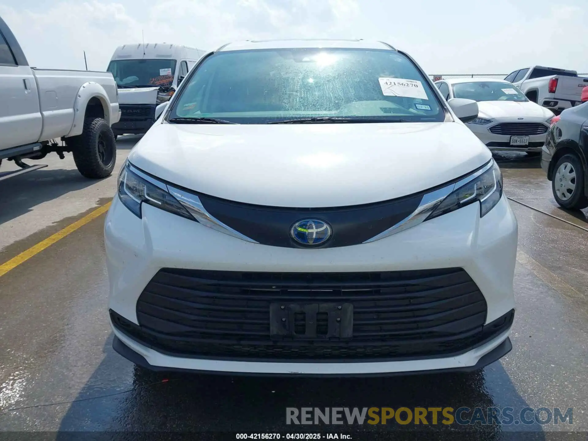 12 fotografías del automóvil dañado 5TDBRKEC8MS035577 TOYOTA SIENNA 2021