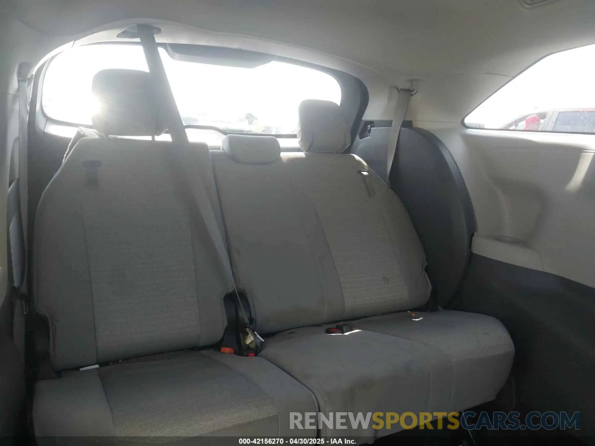 8 fotografías del automóvil dañado 5TDBRKEC8MS035577 TOYOTA SIENNA 2021