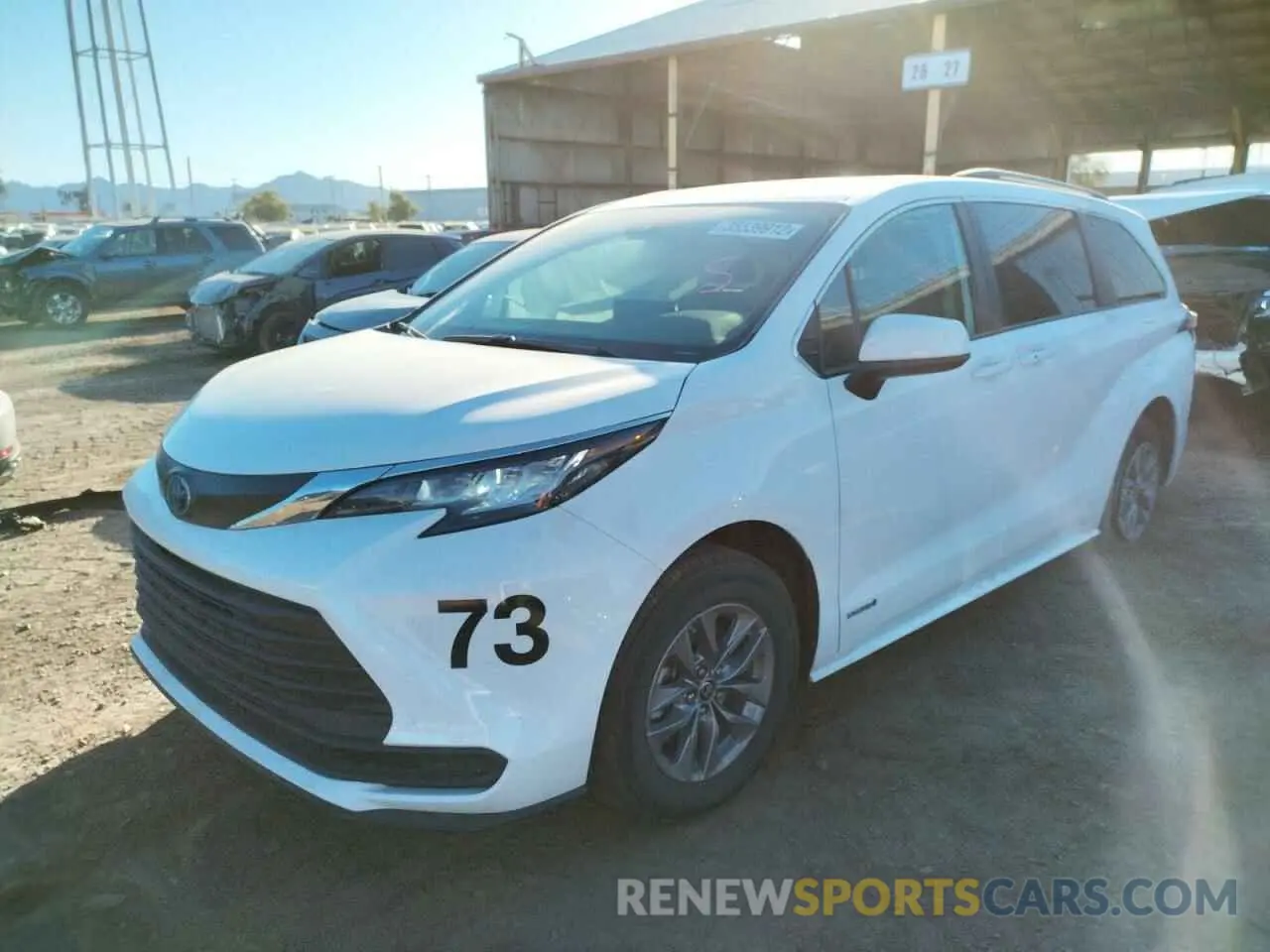 2 fotografías del automóvil dañado 5TDBRKEC8MS064061 TOYOTA SIENNA 2021