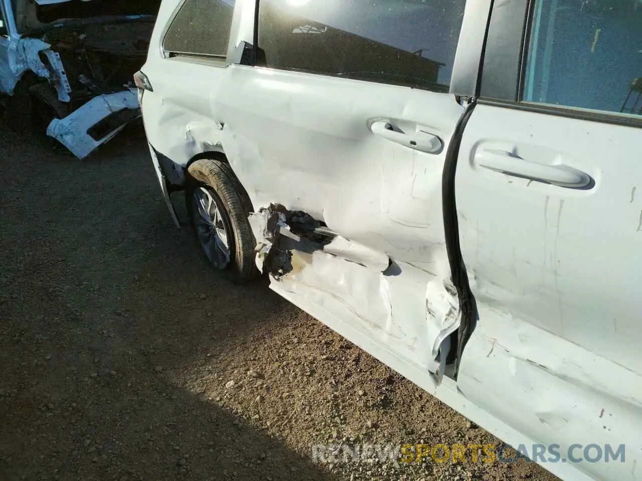9 fotografías del automóvil dañado 5TDBRKEC8MS064061 TOYOTA SIENNA 2021