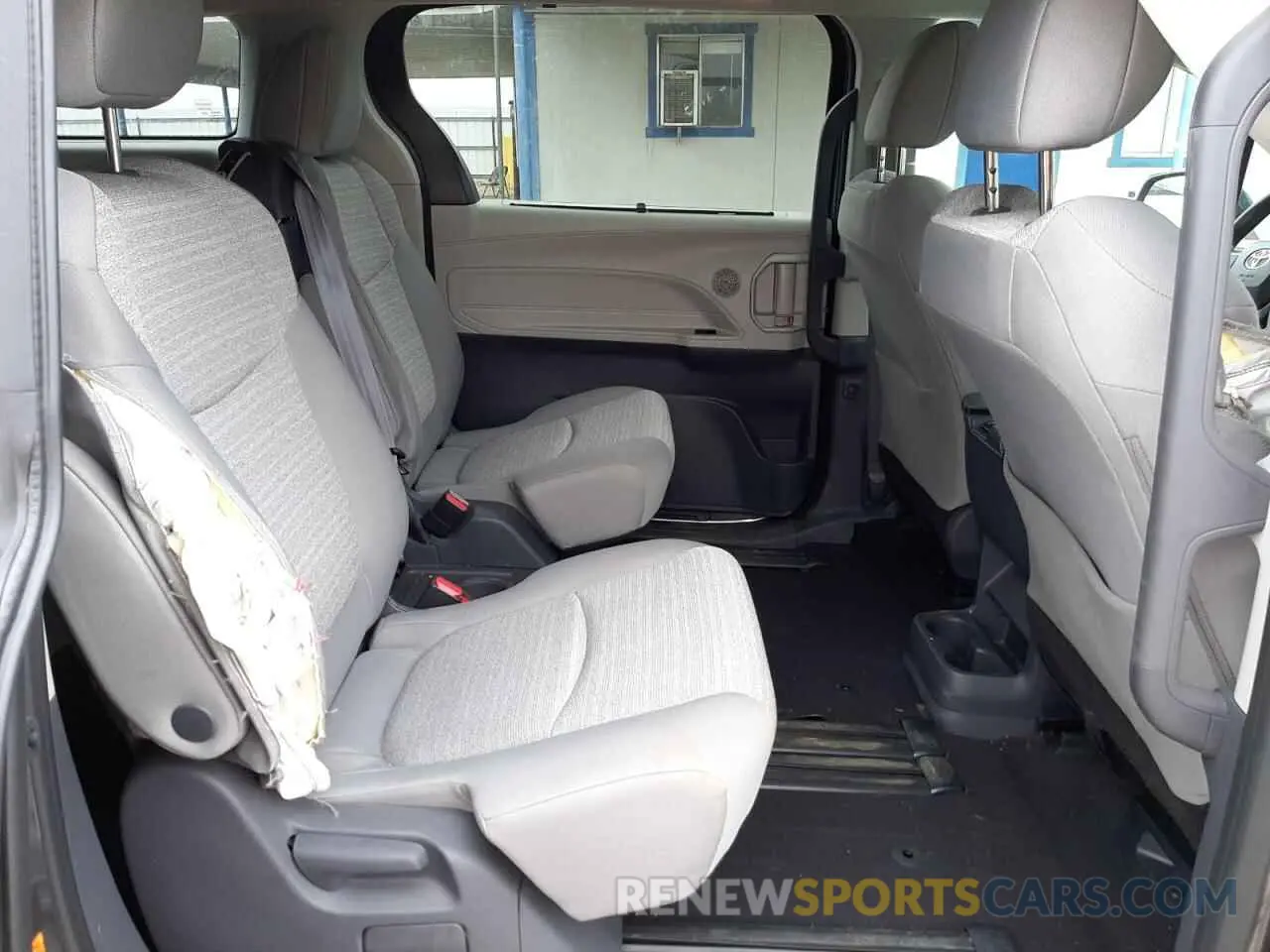 6 fotografías del automóvil dañado 5TDBRKECXMS009689 TOYOTA SIENNA 2021