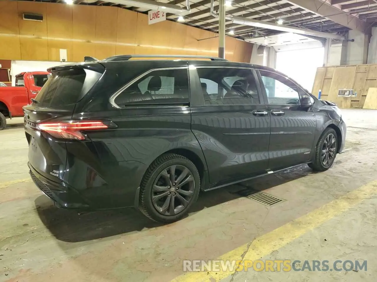 3 fotografías del automóvil dañado 5TDDRKEC5MS029633 TOYOTA SIENNA 2021