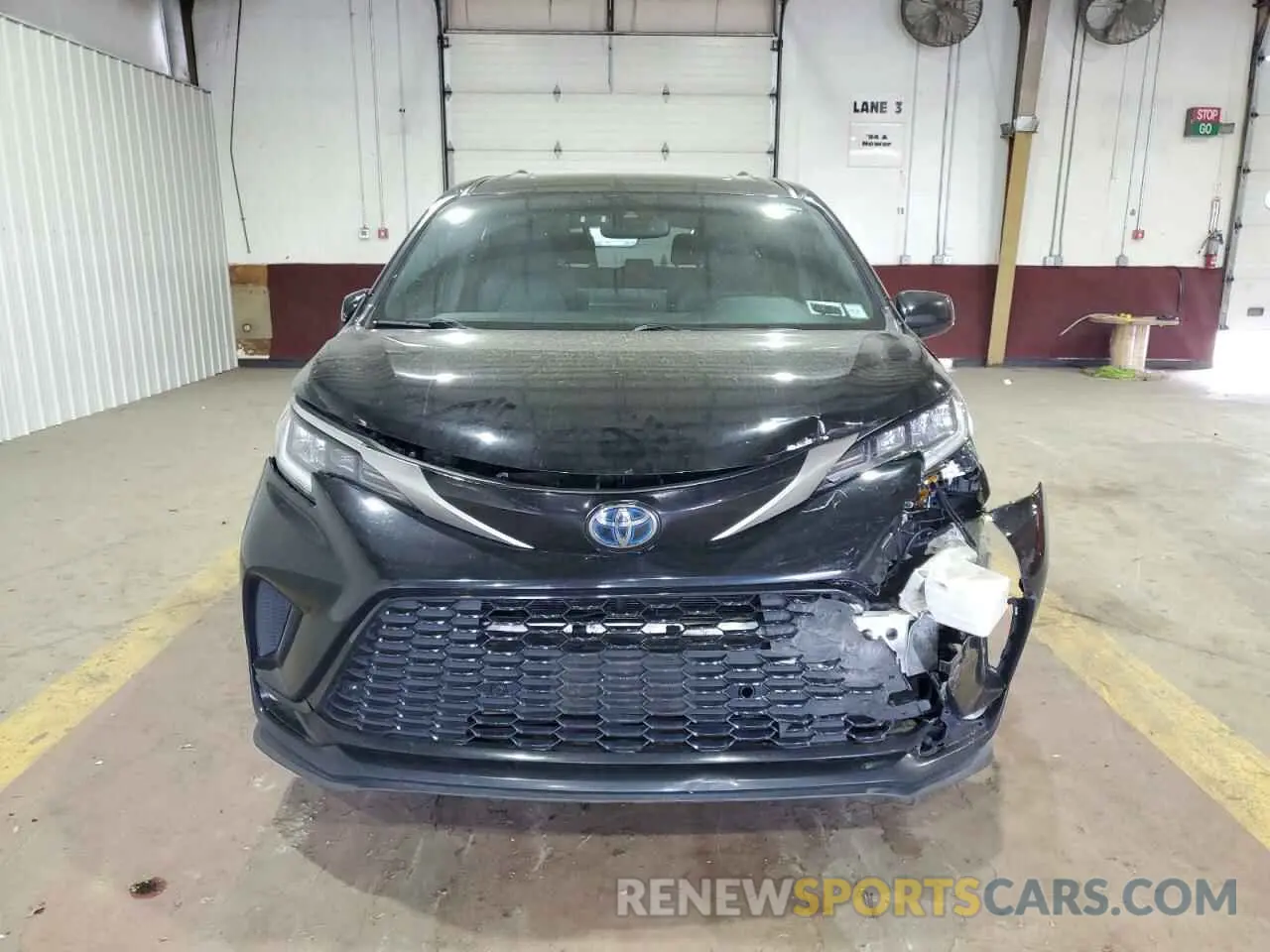 5 fotografías del automóvil dañado 5TDDRKEC5MS029633 TOYOTA SIENNA 2021