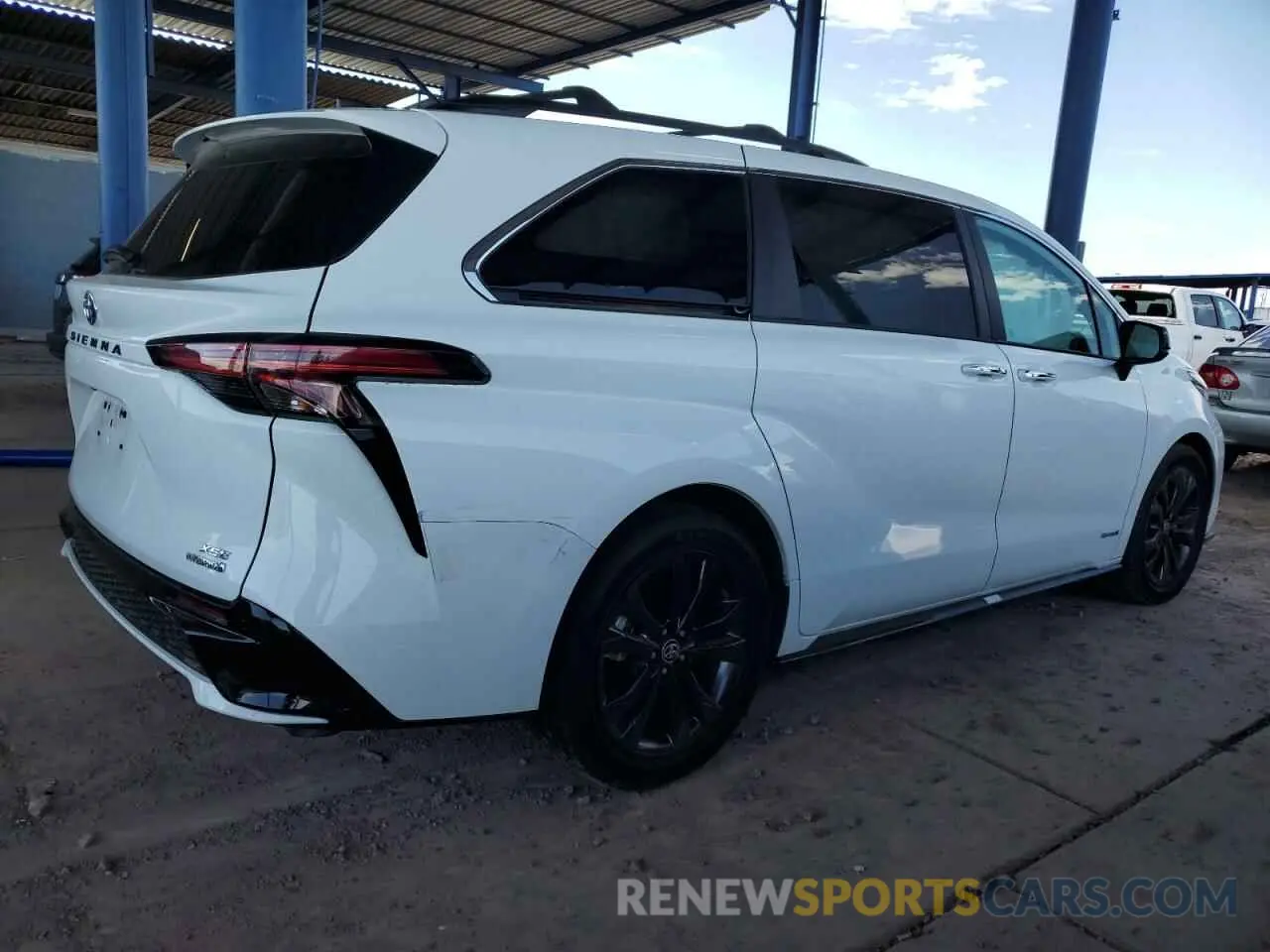 3 fotografías del automóvil dañado 5TDDRKEC9MS009448 TOYOTA SIENNA 2021