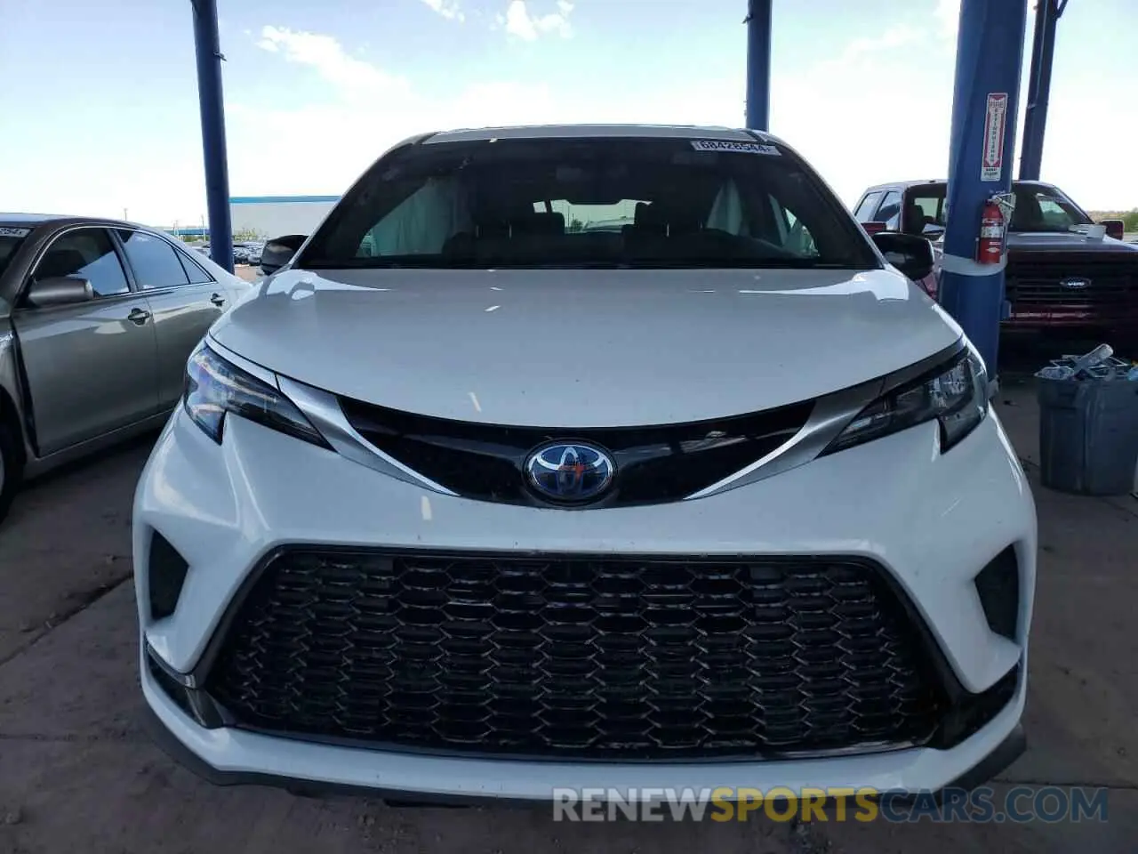 5 fotografías del automóvil dañado 5TDDRKEC9MS009448 TOYOTA SIENNA 2021