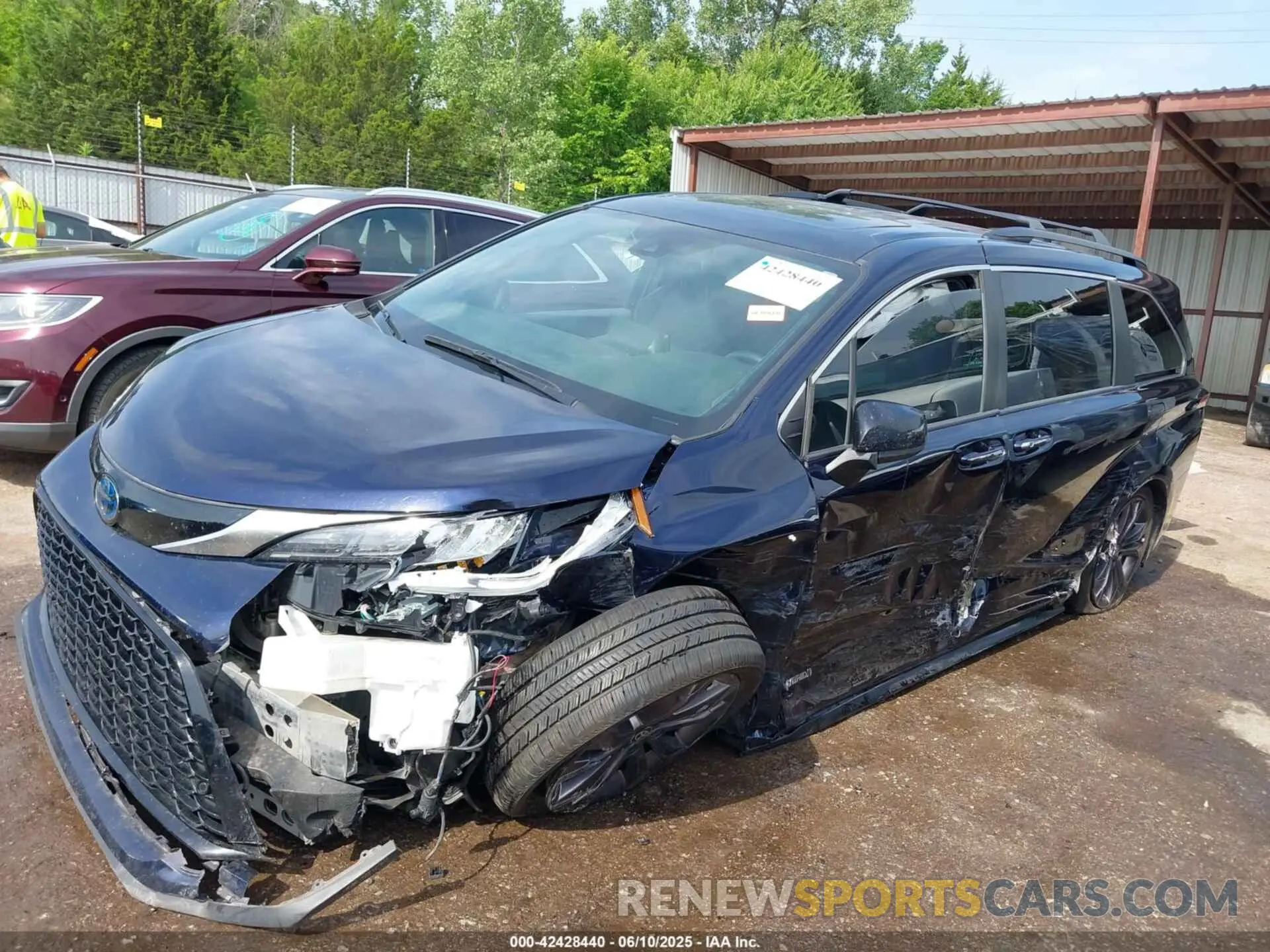 14 fotografías del automóvil dañado 5TDDRKEC9MS045558 TOYOTA SIENNA 2021