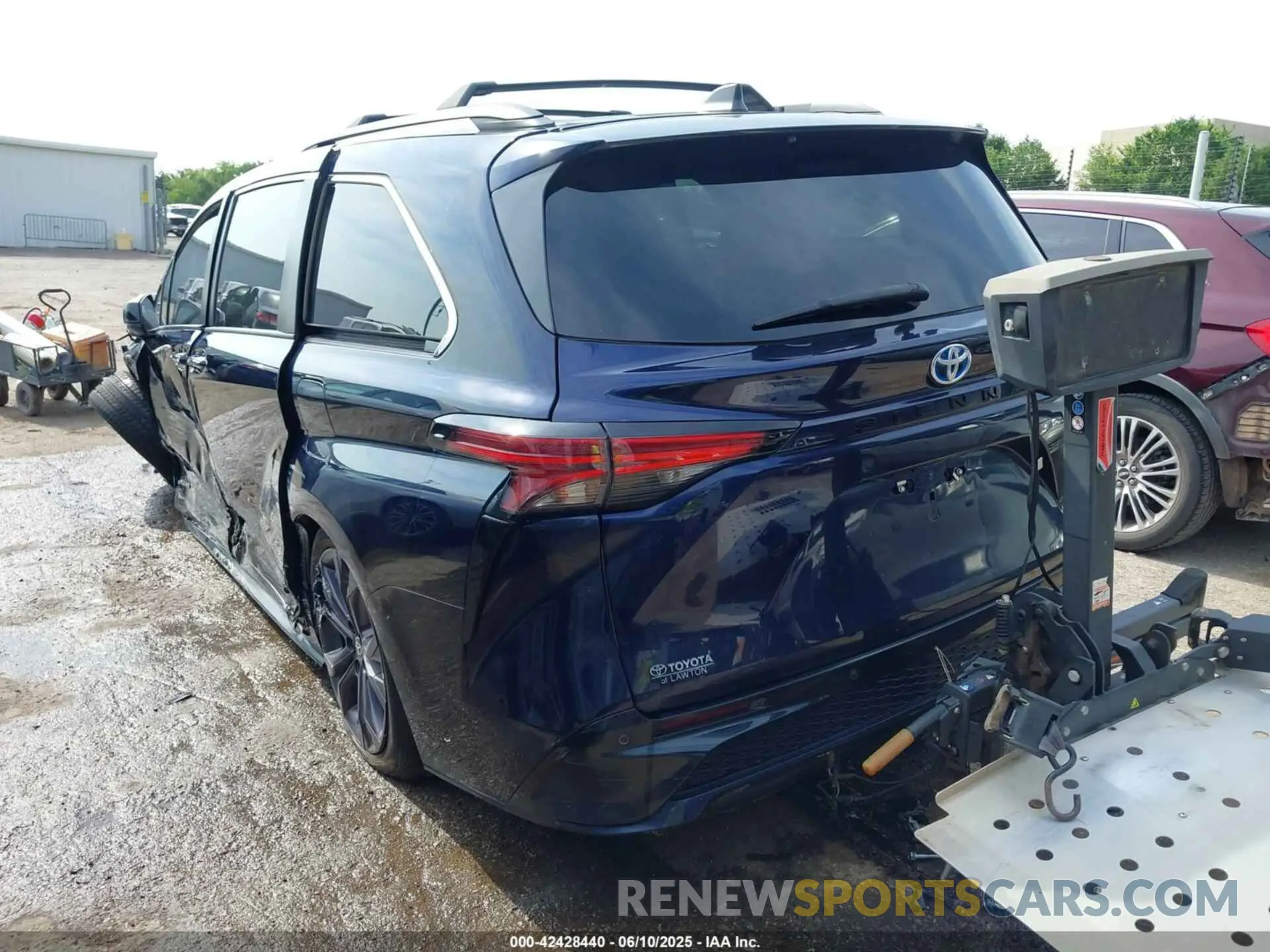 3 fotografías del automóvil dañado 5TDDRKEC9MS045558 TOYOTA SIENNA 2021