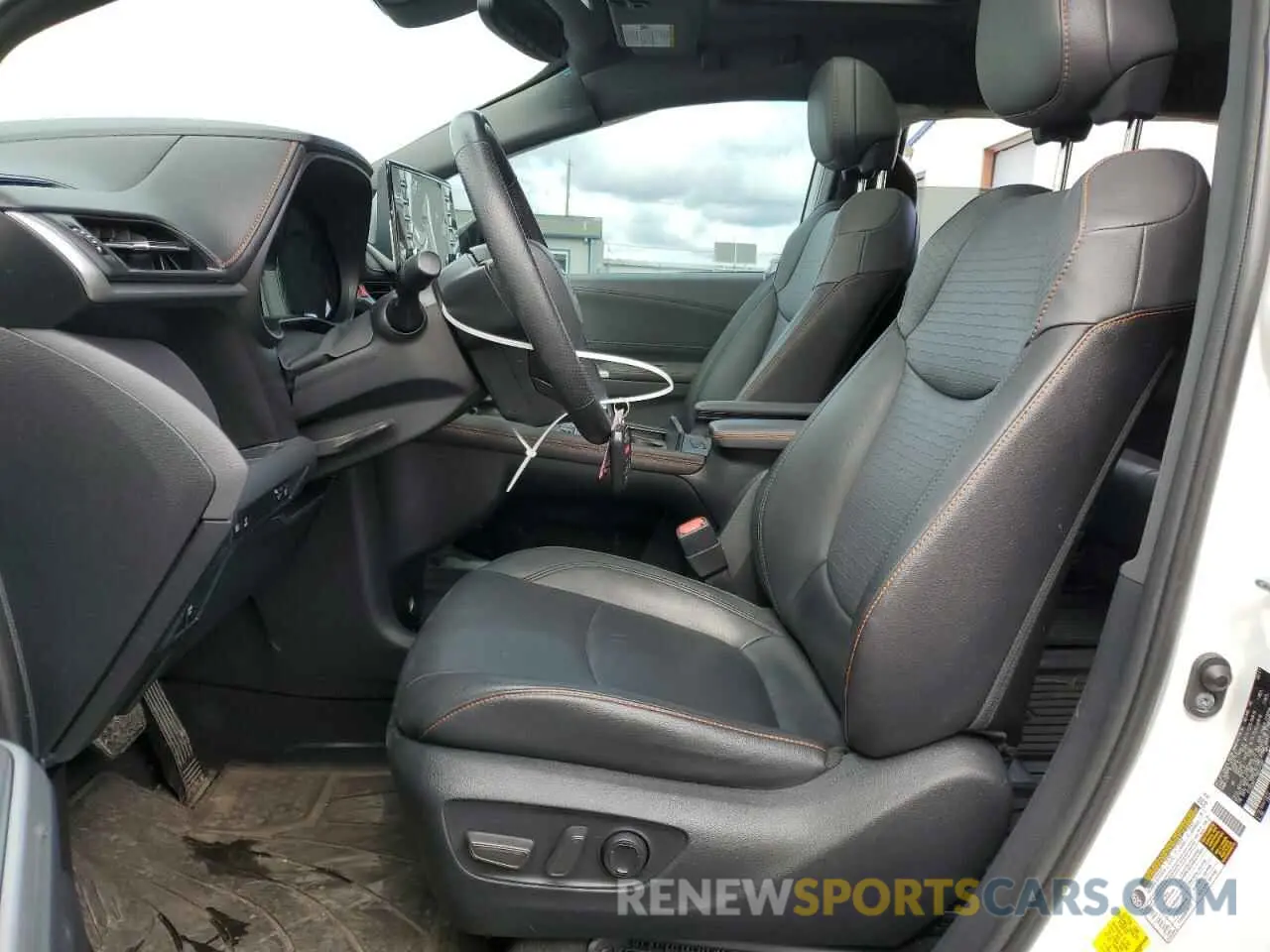 7 fotografías del automóvil dañado 5TDDSKFC7MS037087 TOYOTA SIENNA 2021