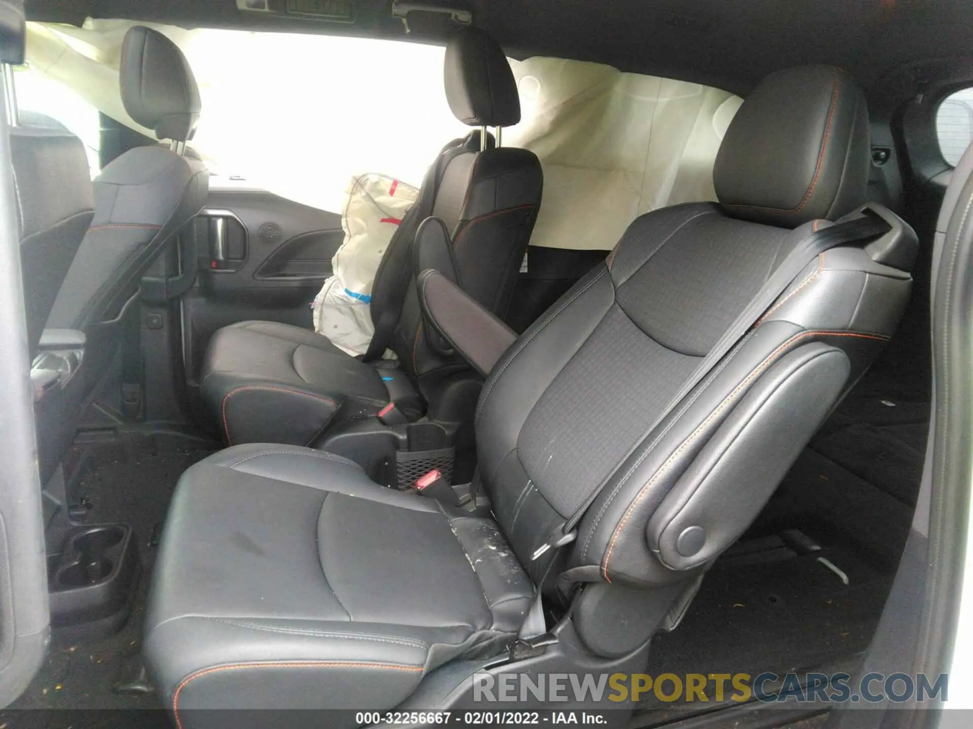 8 fotografías del automóvil dañado 5TDDSKFCXMS005248 TOYOTA SIENNA 2021