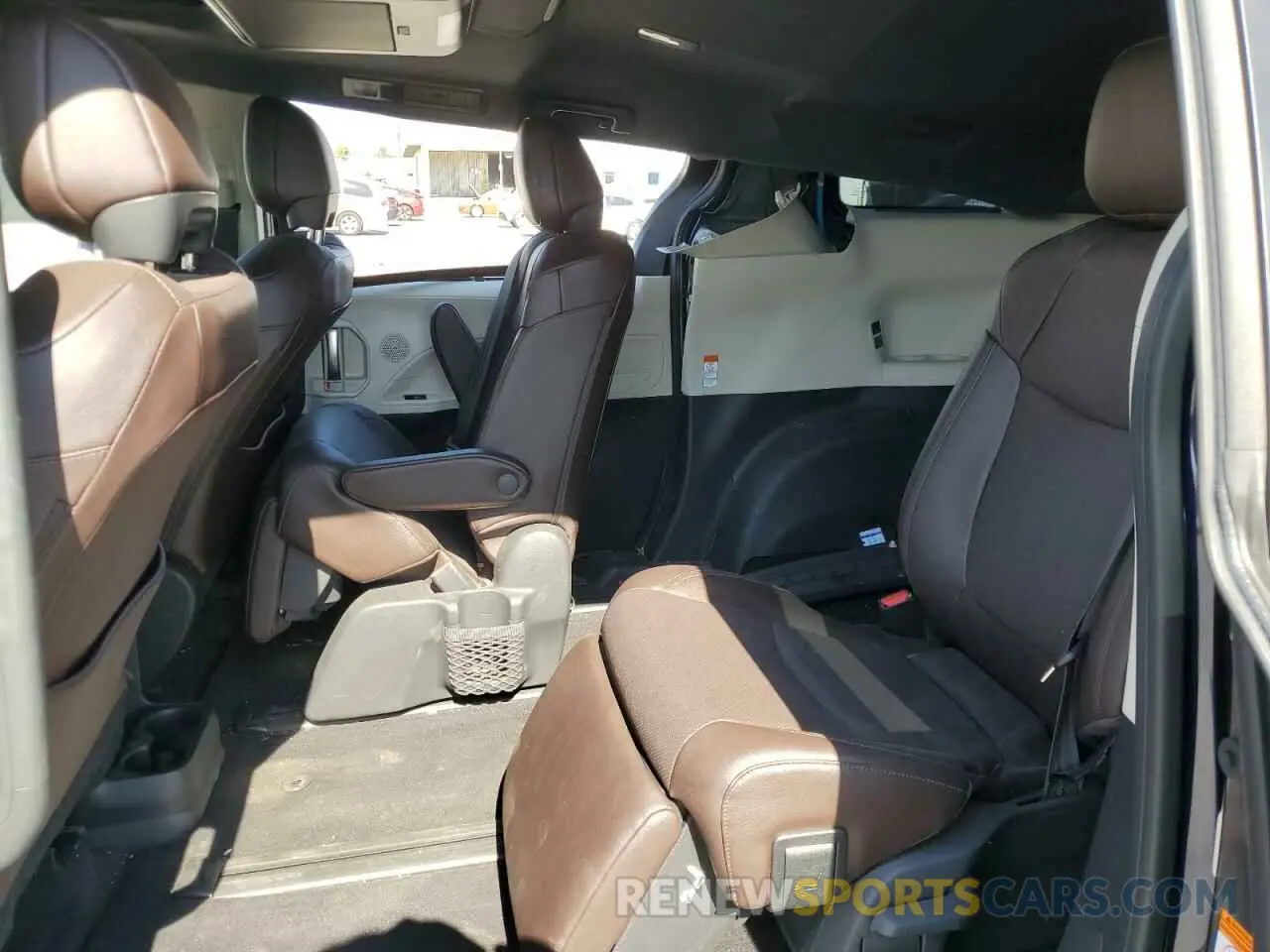 6 fotografías del automóvil dañado 5TDERKEC3MS064160 TOYOTA SIENNA 2021