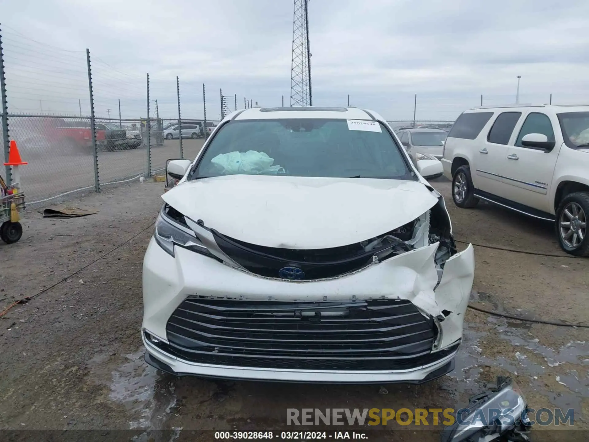 12 fotografías del automóvil dañado 5TDERKEC4MS011421 TOYOTA SIENNA 2021