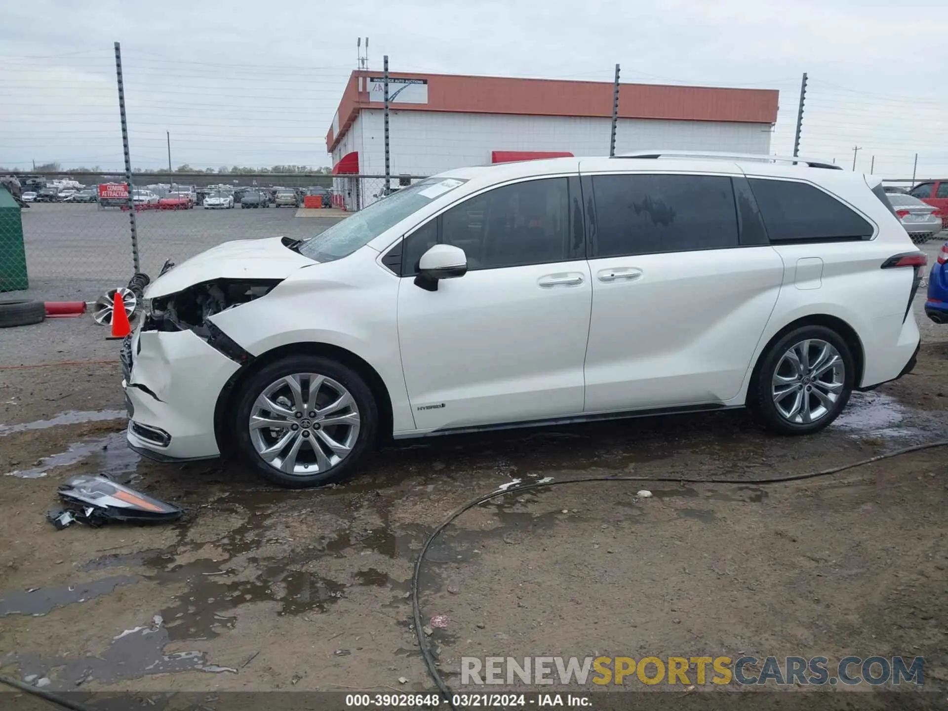 14 fotografías del automóvil dañado 5TDERKEC4MS011421 TOYOTA SIENNA 2021