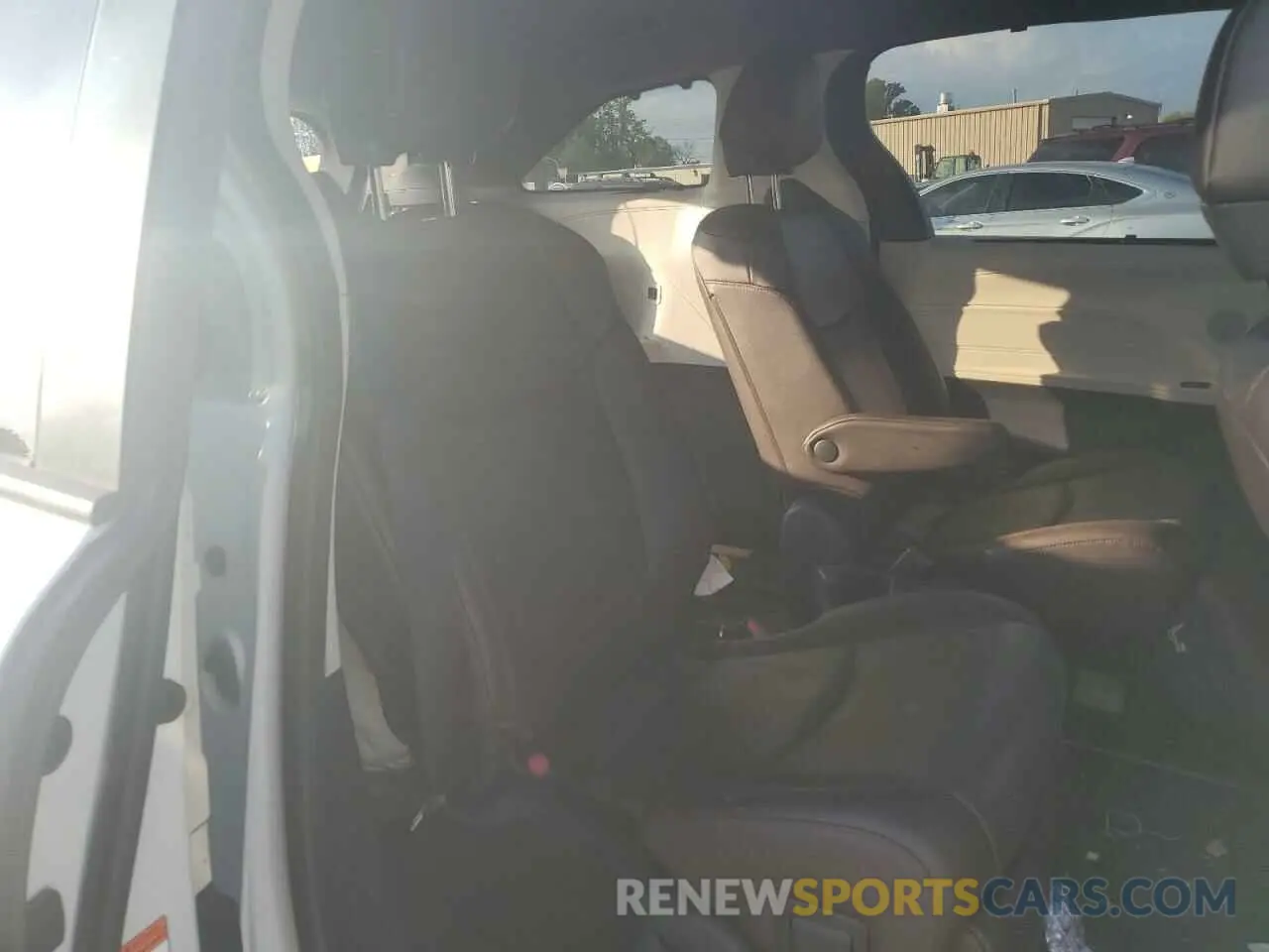 11 fotografías del automóvil dañado 5TDERKEC4MS012021 TOYOTA SIENNA 2021