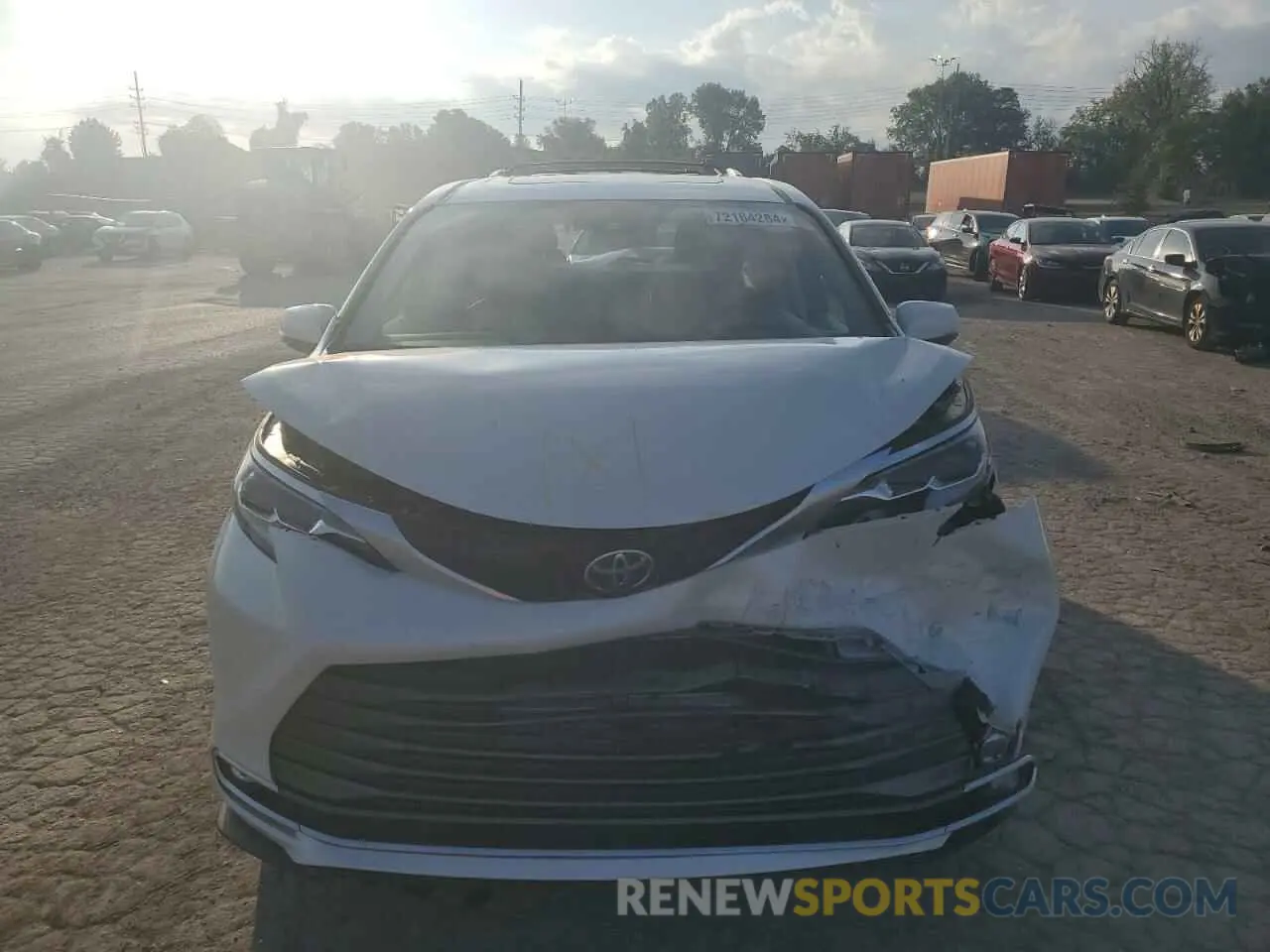 5 fotografías del automóvil dañado 5TDERKEC4MS012021 TOYOTA SIENNA 2021