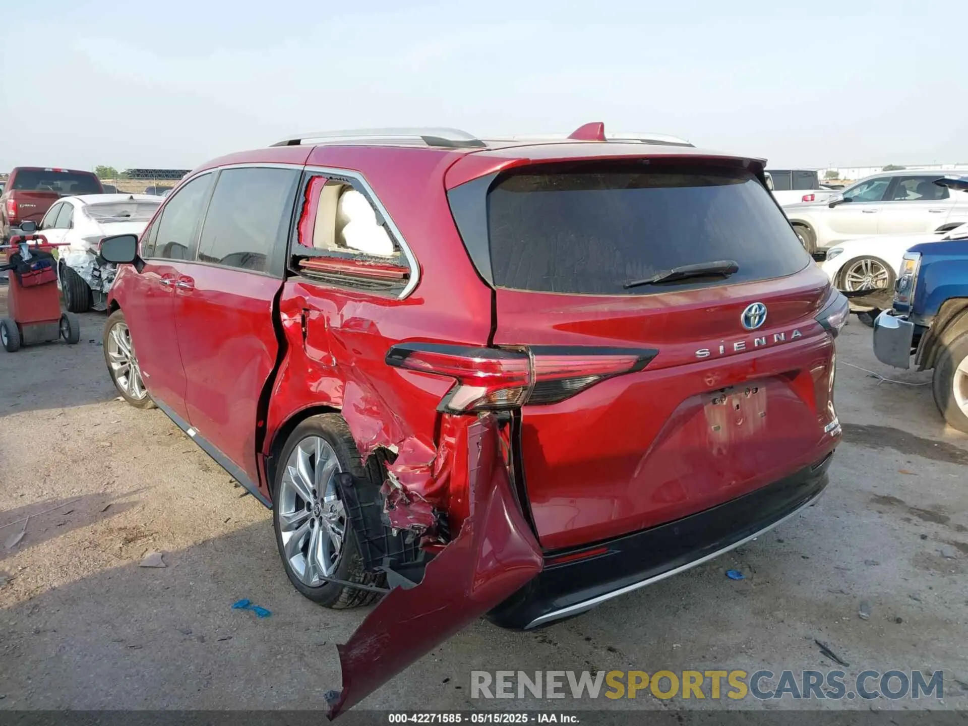 3 fotografías del automóvil dañado 5TDERKECXMS056234 TOYOTA SIENNA 2021