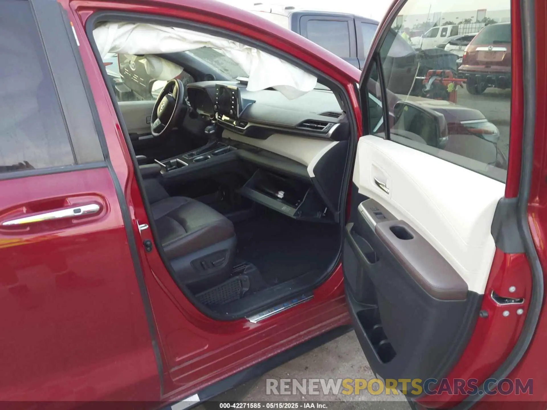 5 fotografías del automóvil dañado 5TDERKECXMS056234 TOYOTA SIENNA 2021
