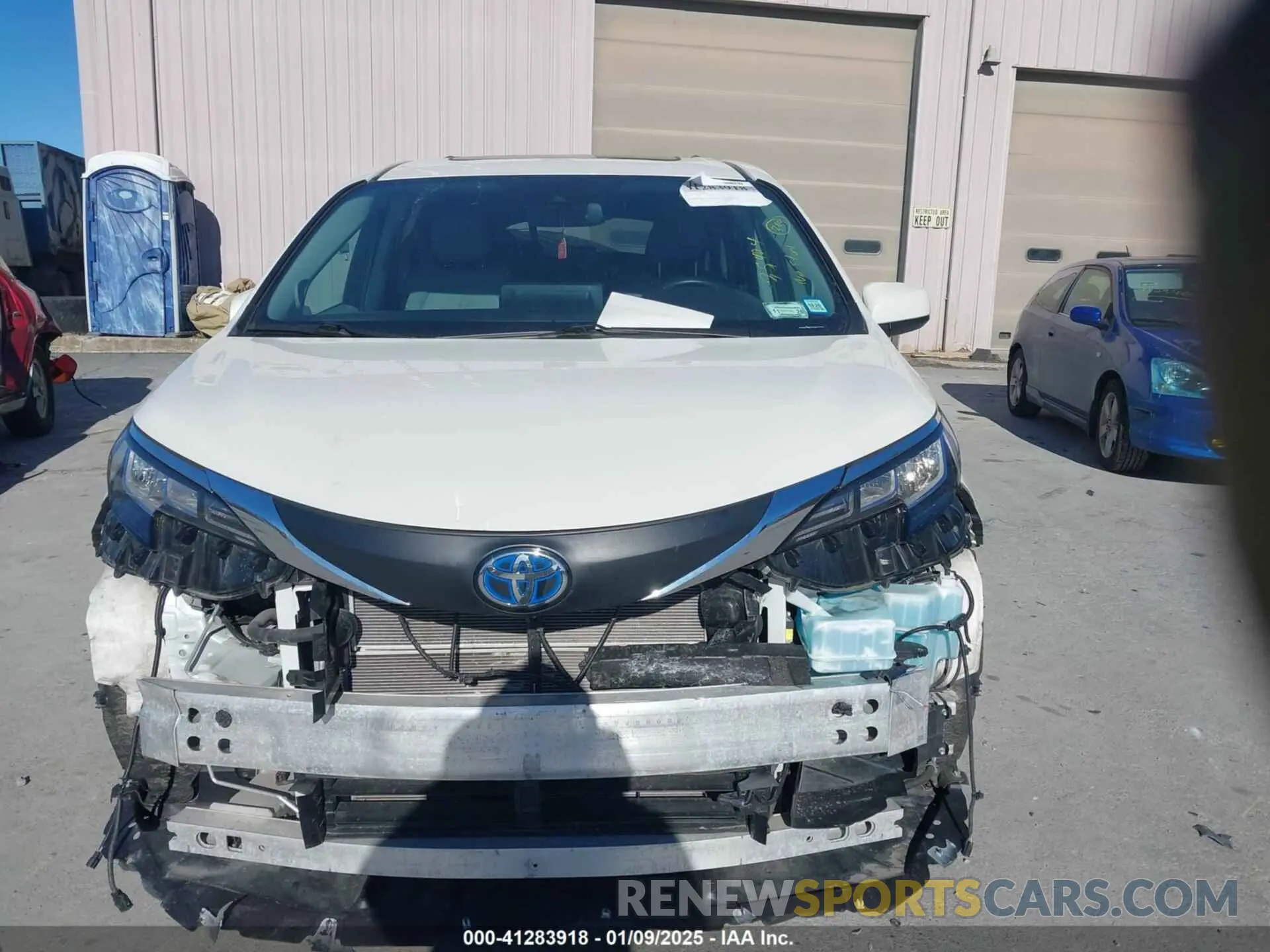 12 fotografías del automóvil dañado 5TDJRKEC1MS025680 TOYOTA SIENNA 2021