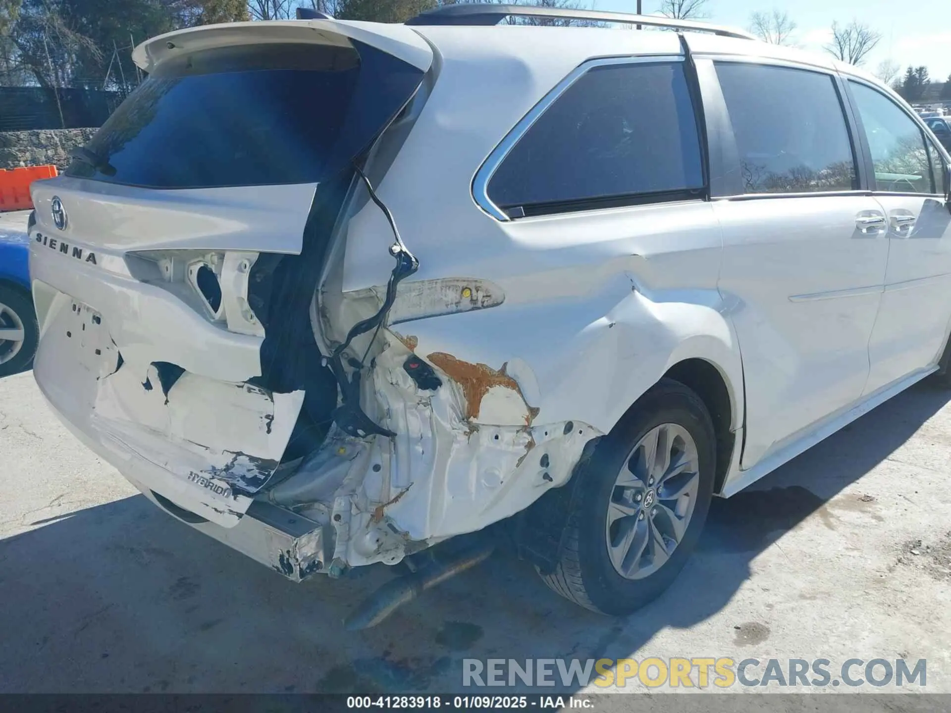 17 fotografías del automóvil dañado 5TDJRKEC1MS025680 TOYOTA SIENNA 2021