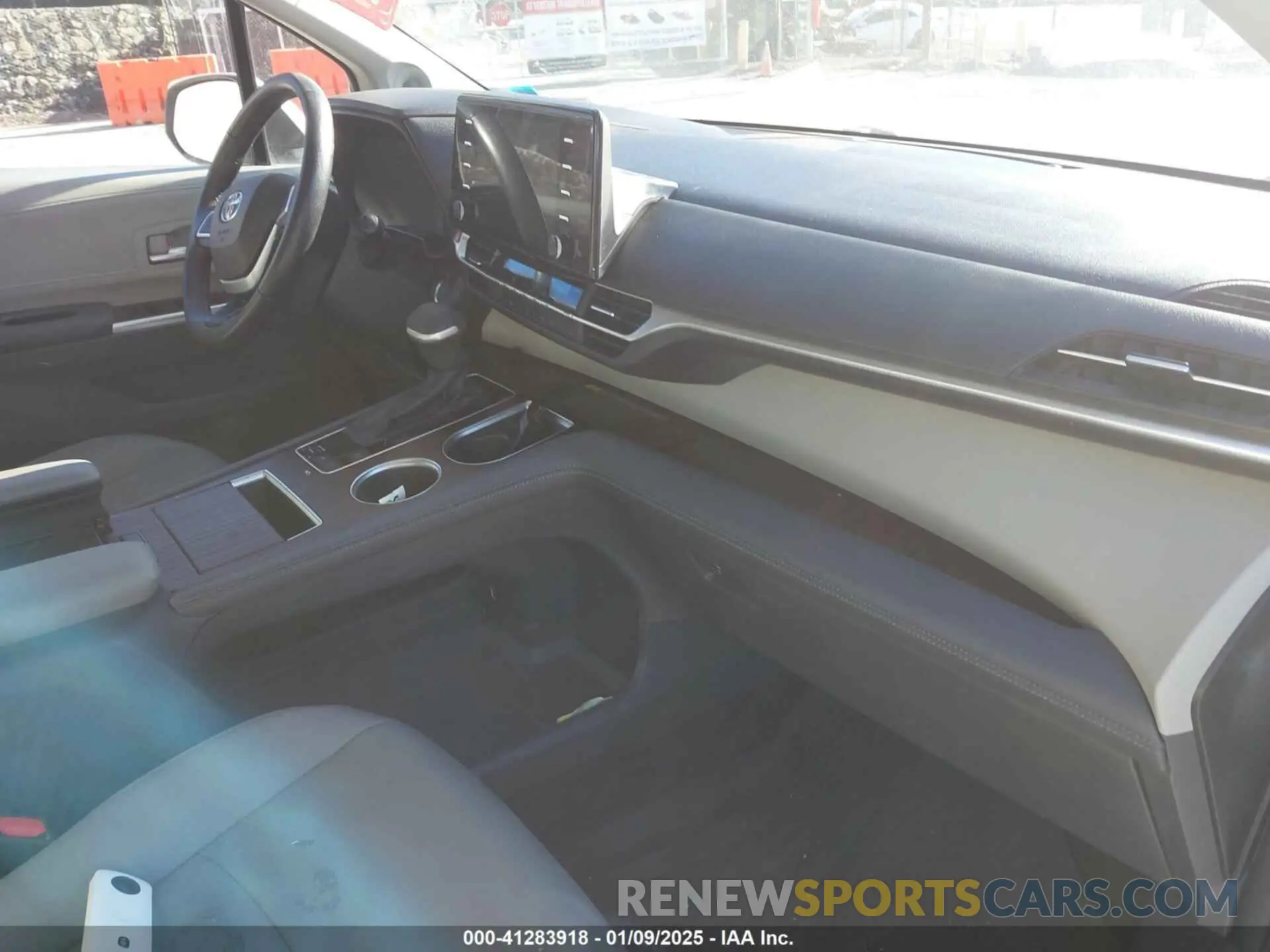5 fotografías del automóvil dañado 5TDJRKEC1MS025680 TOYOTA SIENNA 2021