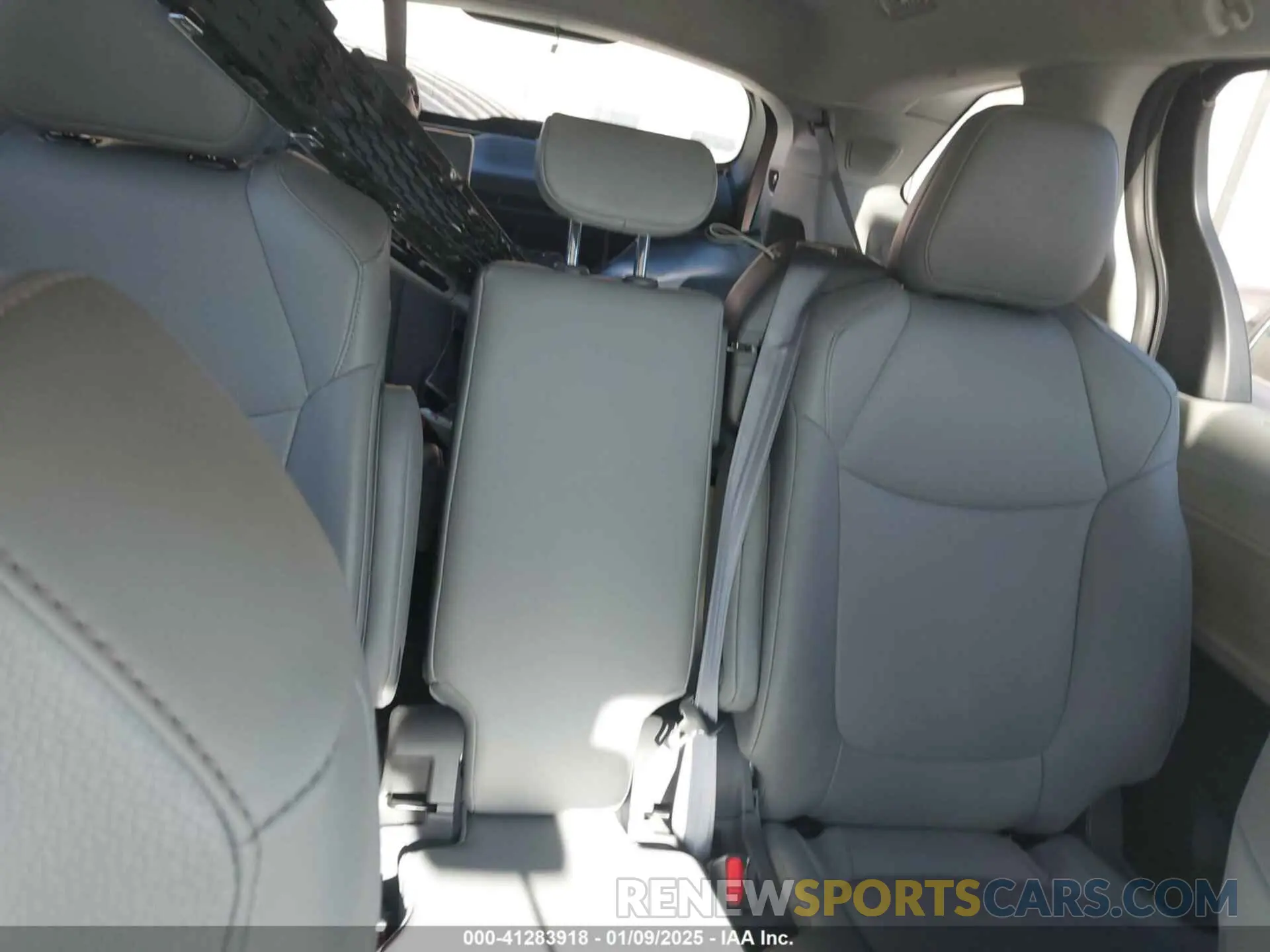 8 fotografías del automóvil dañado 5TDJRKEC1MS025680 TOYOTA SIENNA 2021