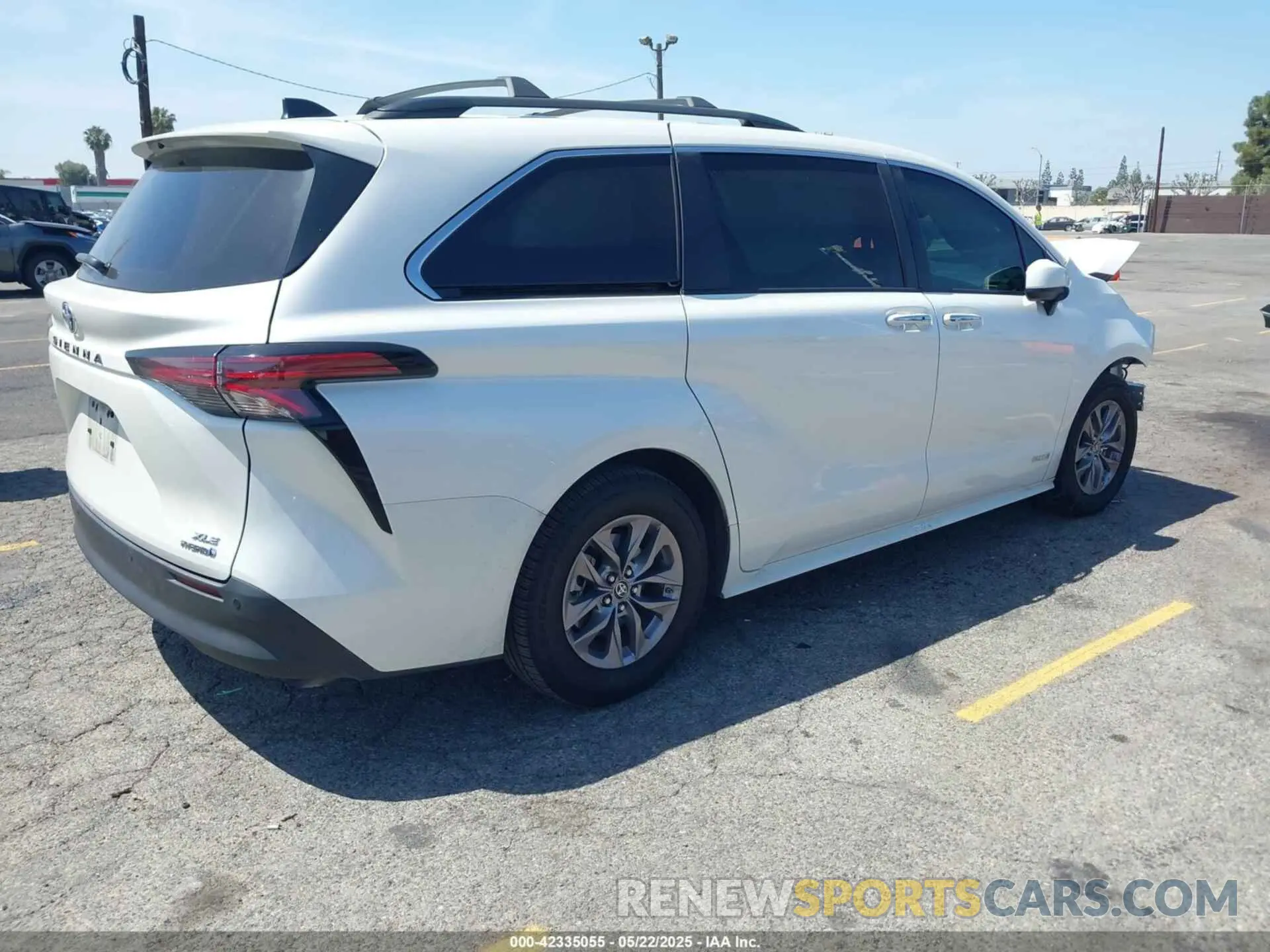 4 fotografías del automóvil dañado 5TDJRKEC8MS032240 TOYOTA SIENNA 2021
