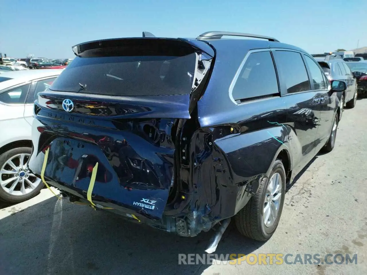 4 fotografías del automóvil dañado 5TDJRKEC9MS033204 TOYOTA SIENNA 2021