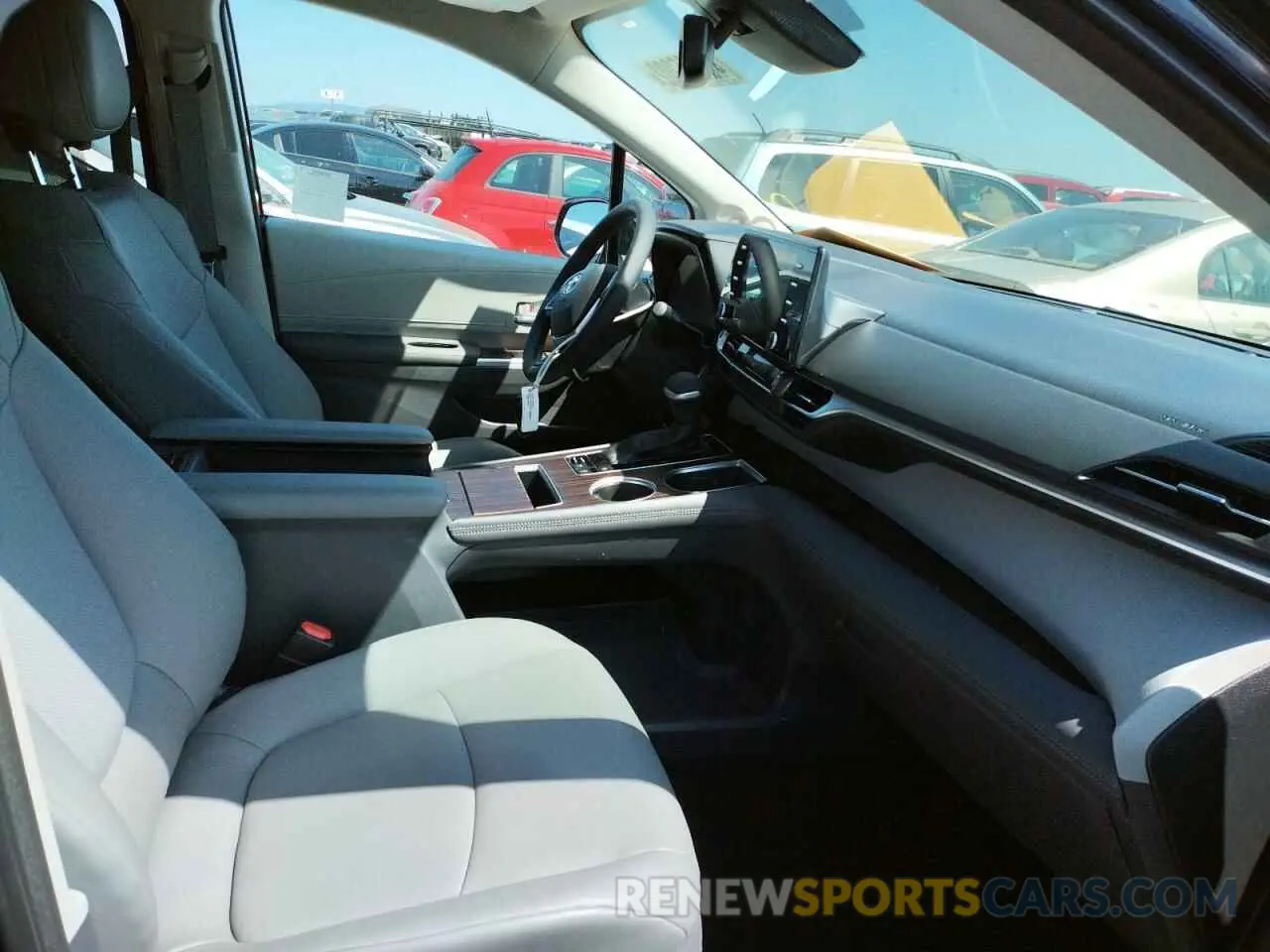 5 fotografías del automóvil dañado 5TDJRKEC9MS033204 TOYOTA SIENNA 2021