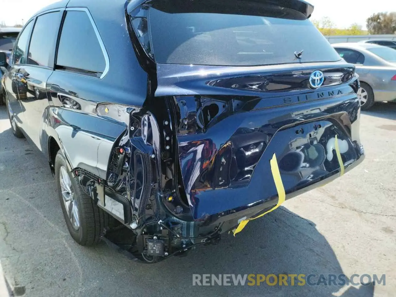 9 fotografías del automóvil dañado 5TDJRKEC9MS033204 TOYOTA SIENNA 2021