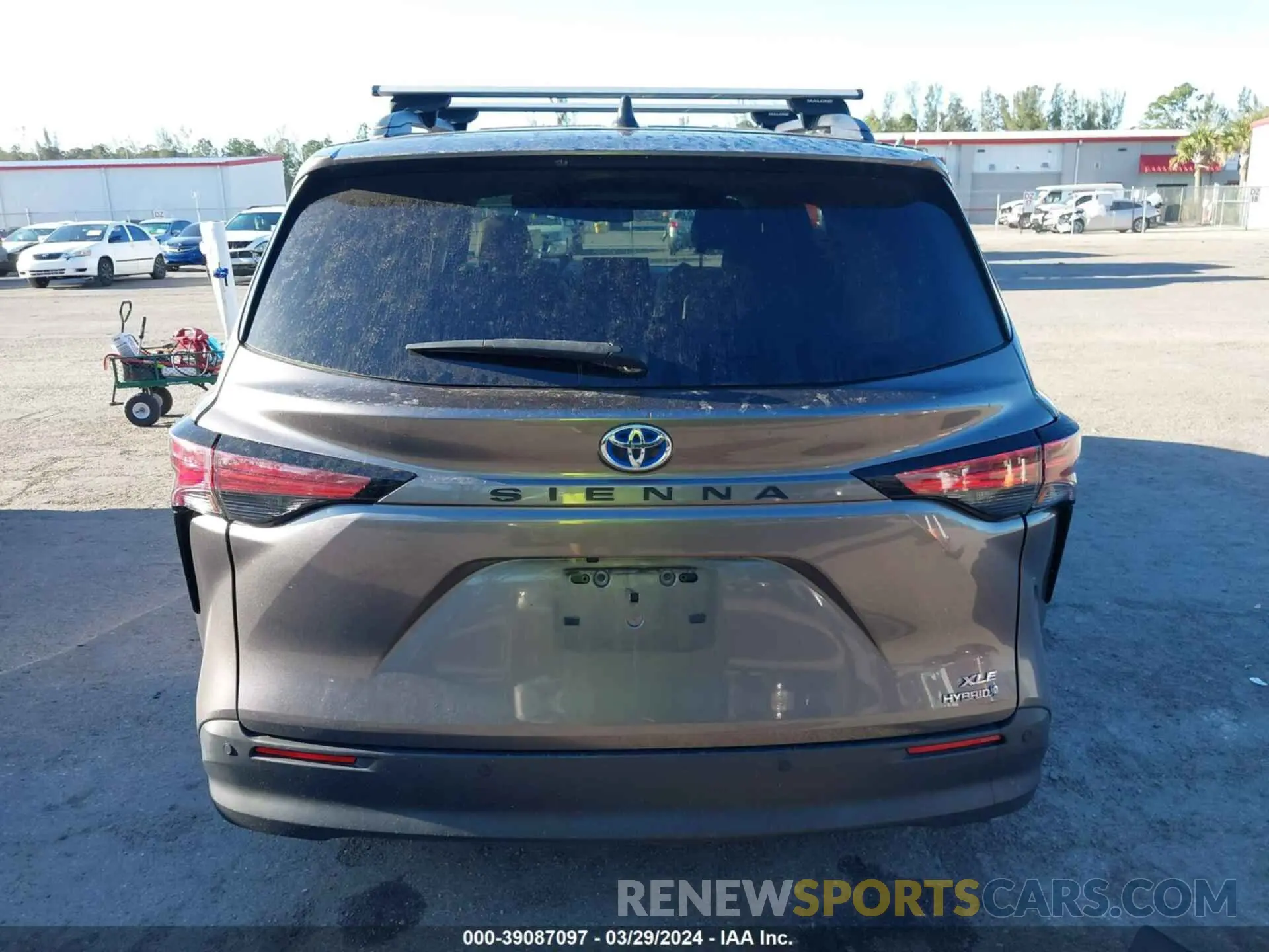 16 fotografías del automóvil dañado 5TDJRKECXMS055955 TOYOTA SIENNA 2021