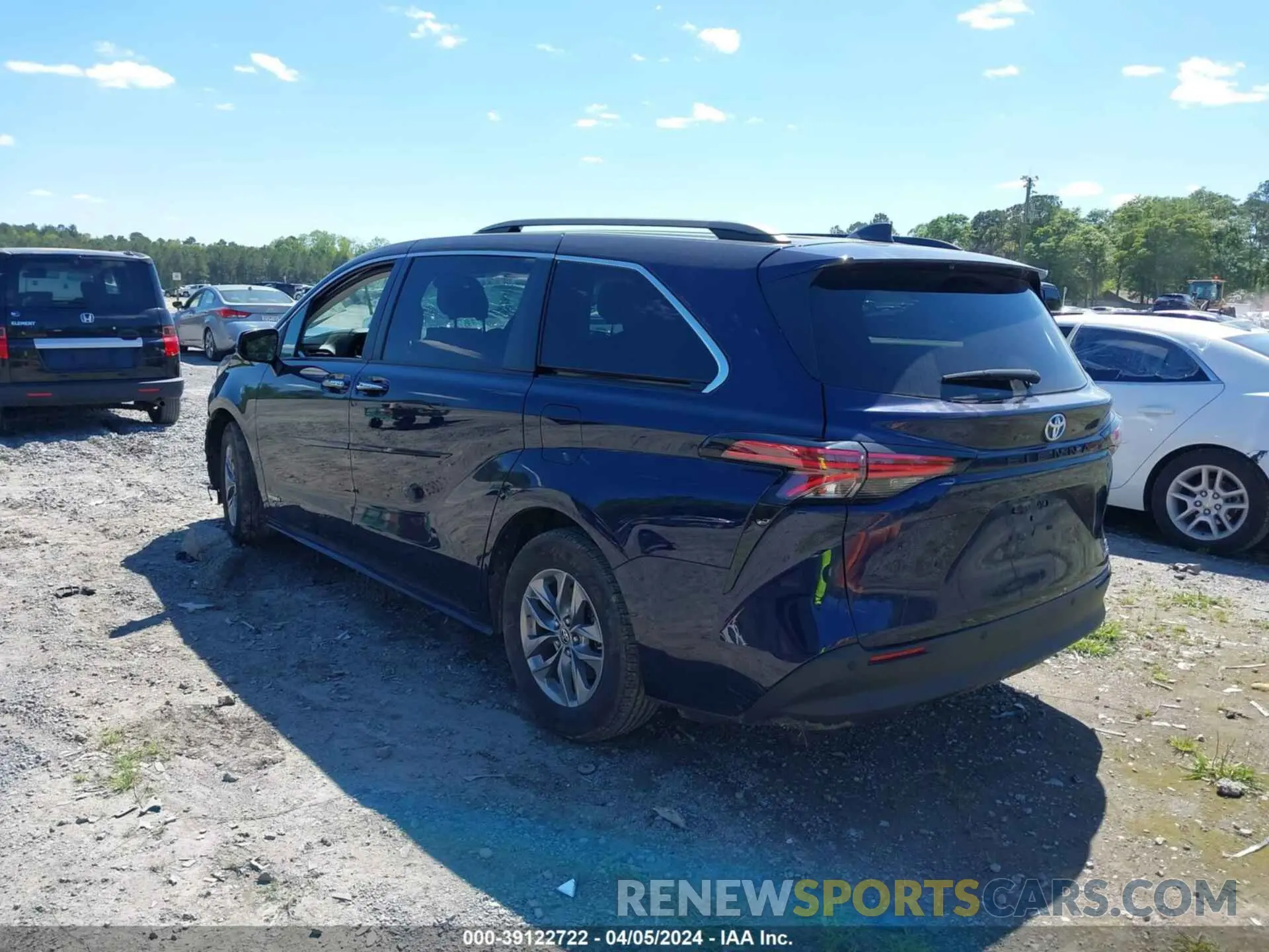 3 fotografías del automóvil dañado 5TDJRKECXMS070701 TOYOTA SIENNA 2021