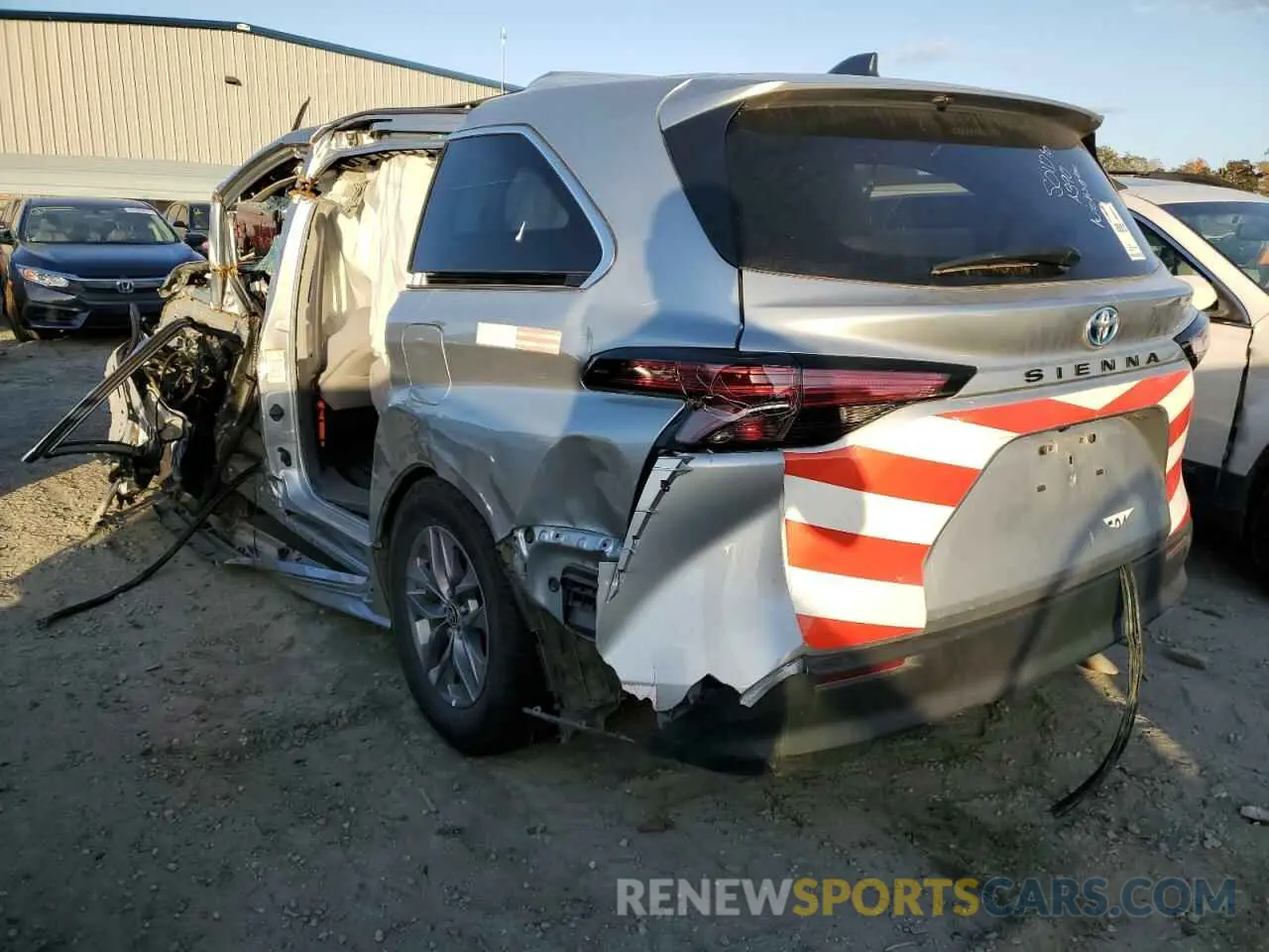3 fotografías del automóvil dañado 5TDKRKEC1MS065200 TOYOTA SIENNA 2021