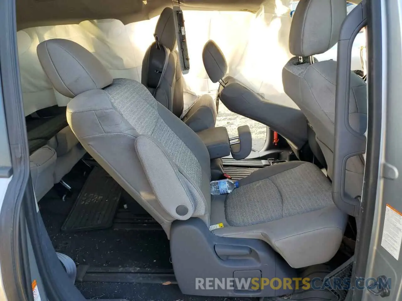 6 fotografías del automóvil dañado 5TDKRKEC1MS065200 TOYOTA SIENNA 2021