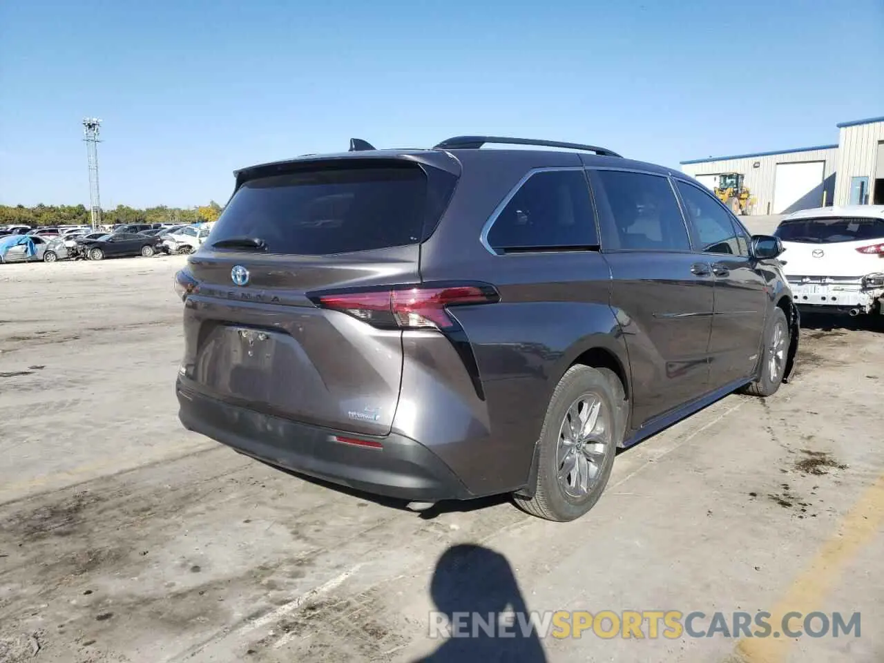 4 fotografías del automóvil dañado 5TDKRKEC2MS049684 TOYOTA SIENNA 2021