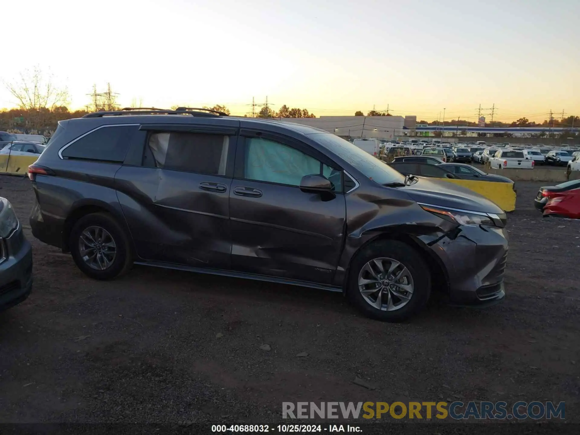 13 fotografías del automóvil dañado 5TDKRKEC2MS072169 TOYOTA SIENNA 2021