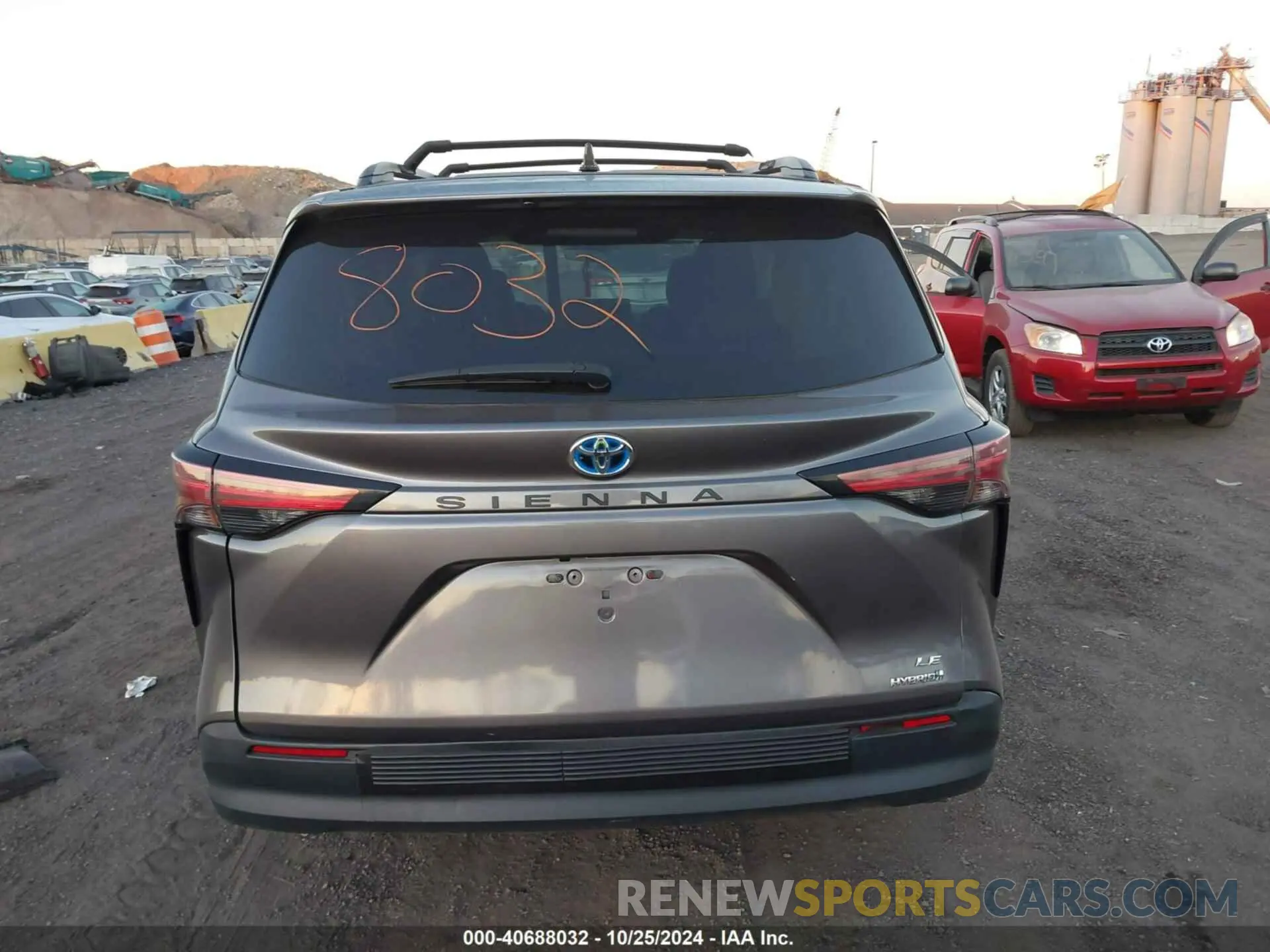 16 fotografías del automóvil dañado 5TDKRKEC2MS072169 TOYOTA SIENNA 2021