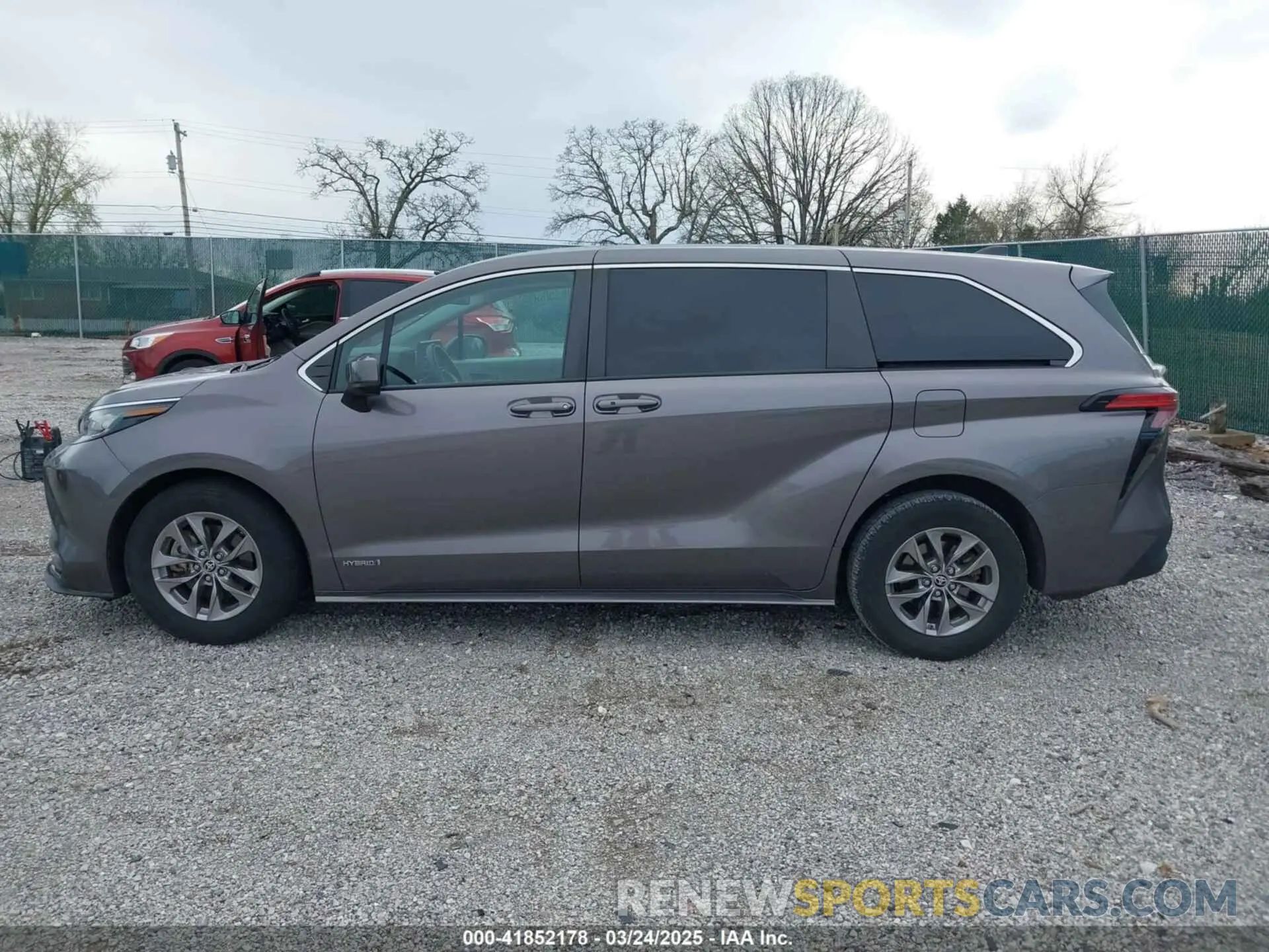 14 fotografías del automóvil dañado 5TDKRKEC3MS045790 TOYOTA SIENNA 2021